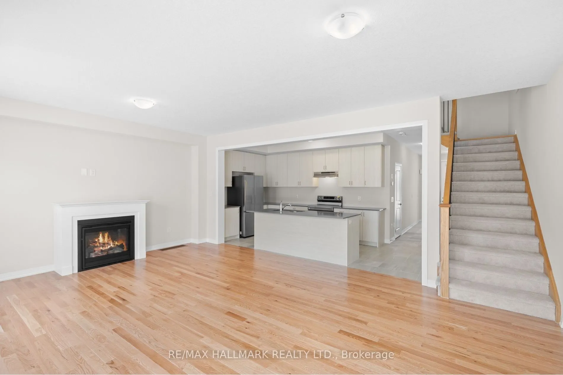 16 Crossmore Crescent