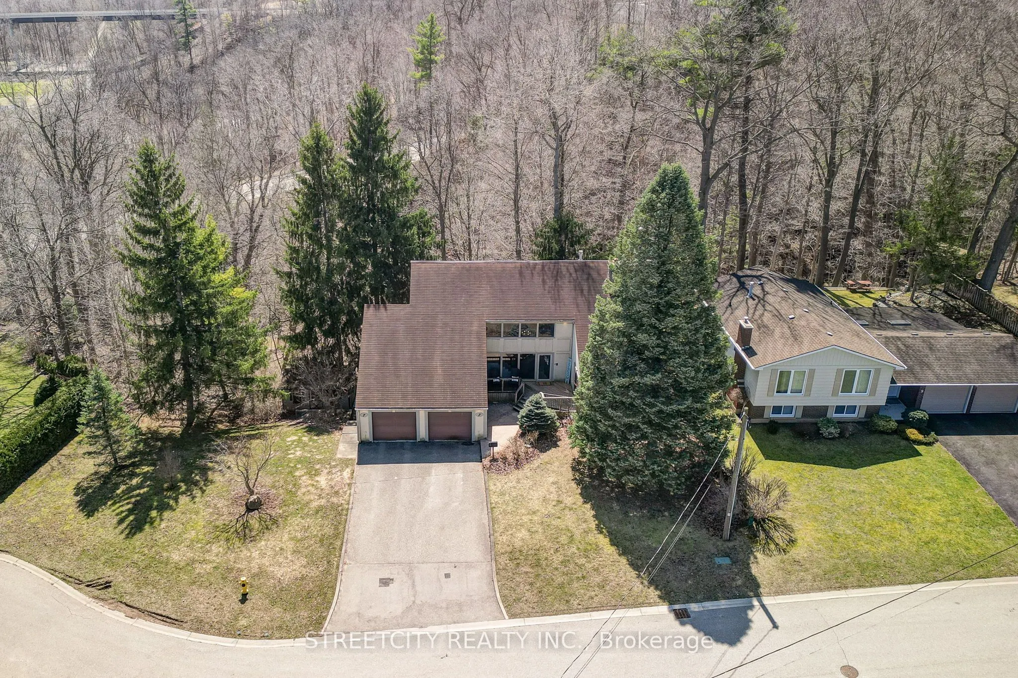7 Thistle Court