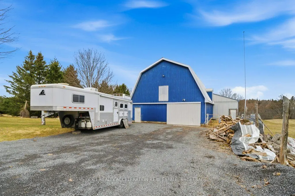 1125 County Rd 1 E