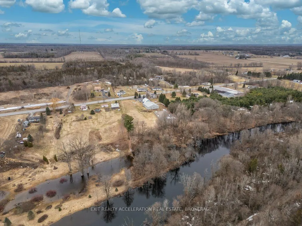 1125 County Rd 1 E