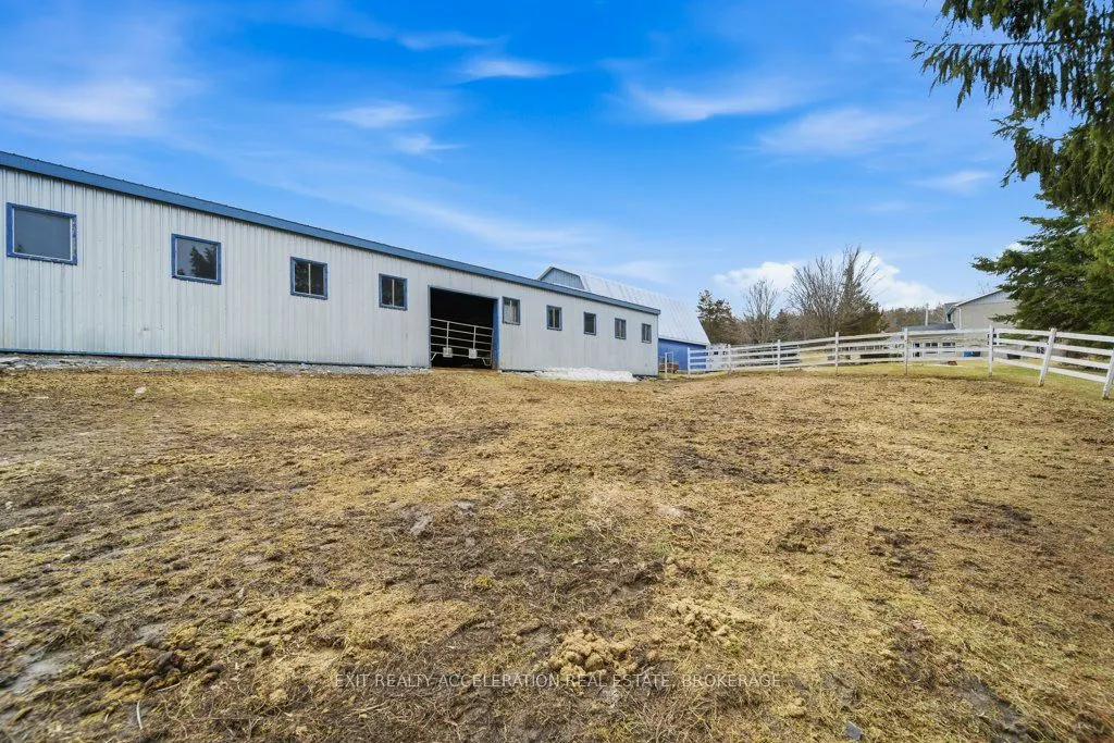 1125 County Rd 1 E