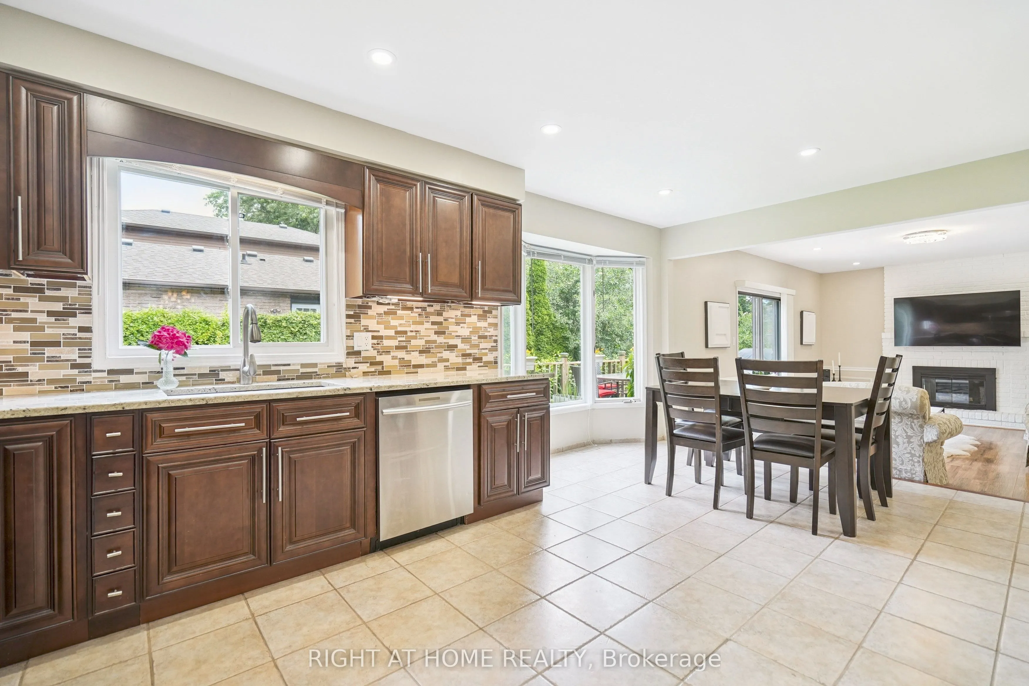 309 Amberly Boulevard
