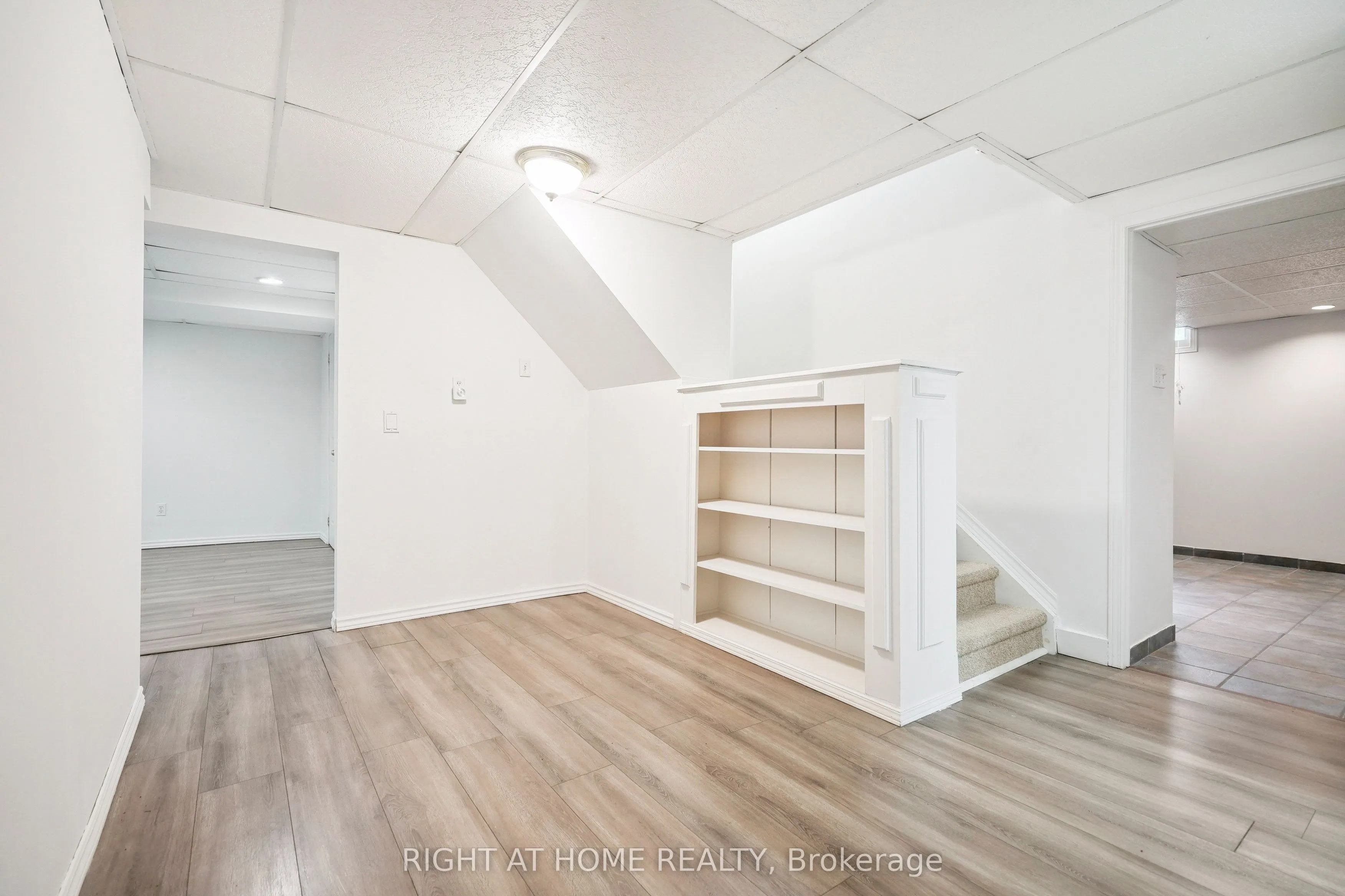 309 Amberly Boulevard