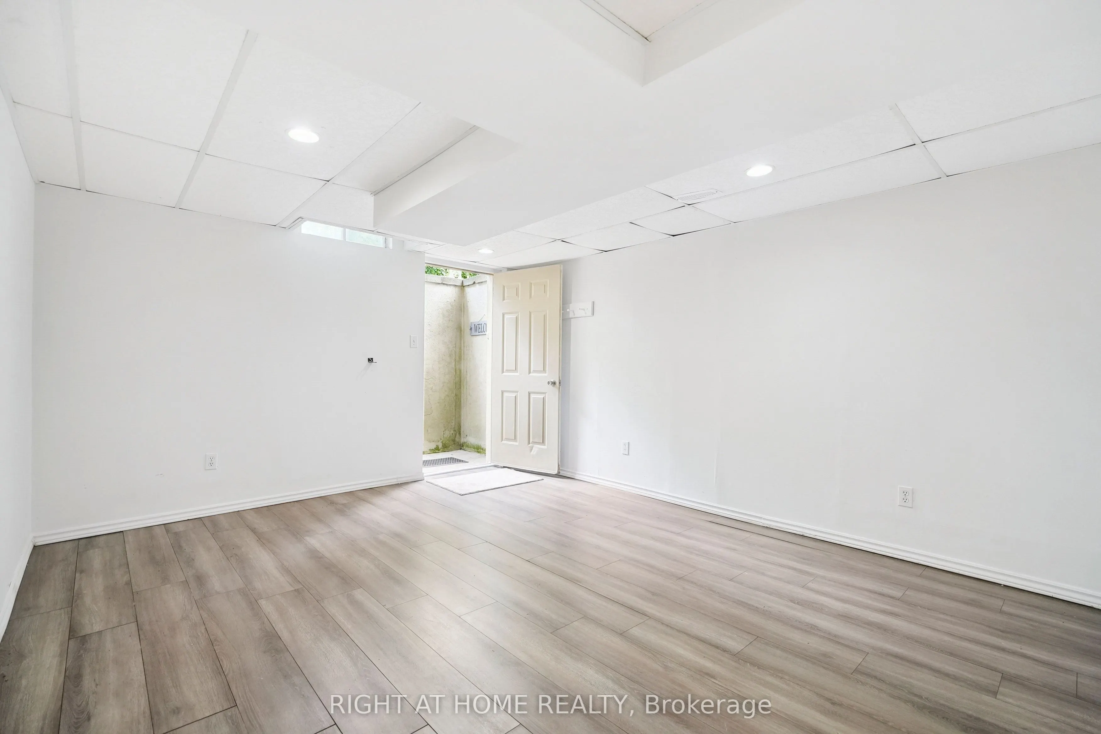 309 Amberly Boulevard