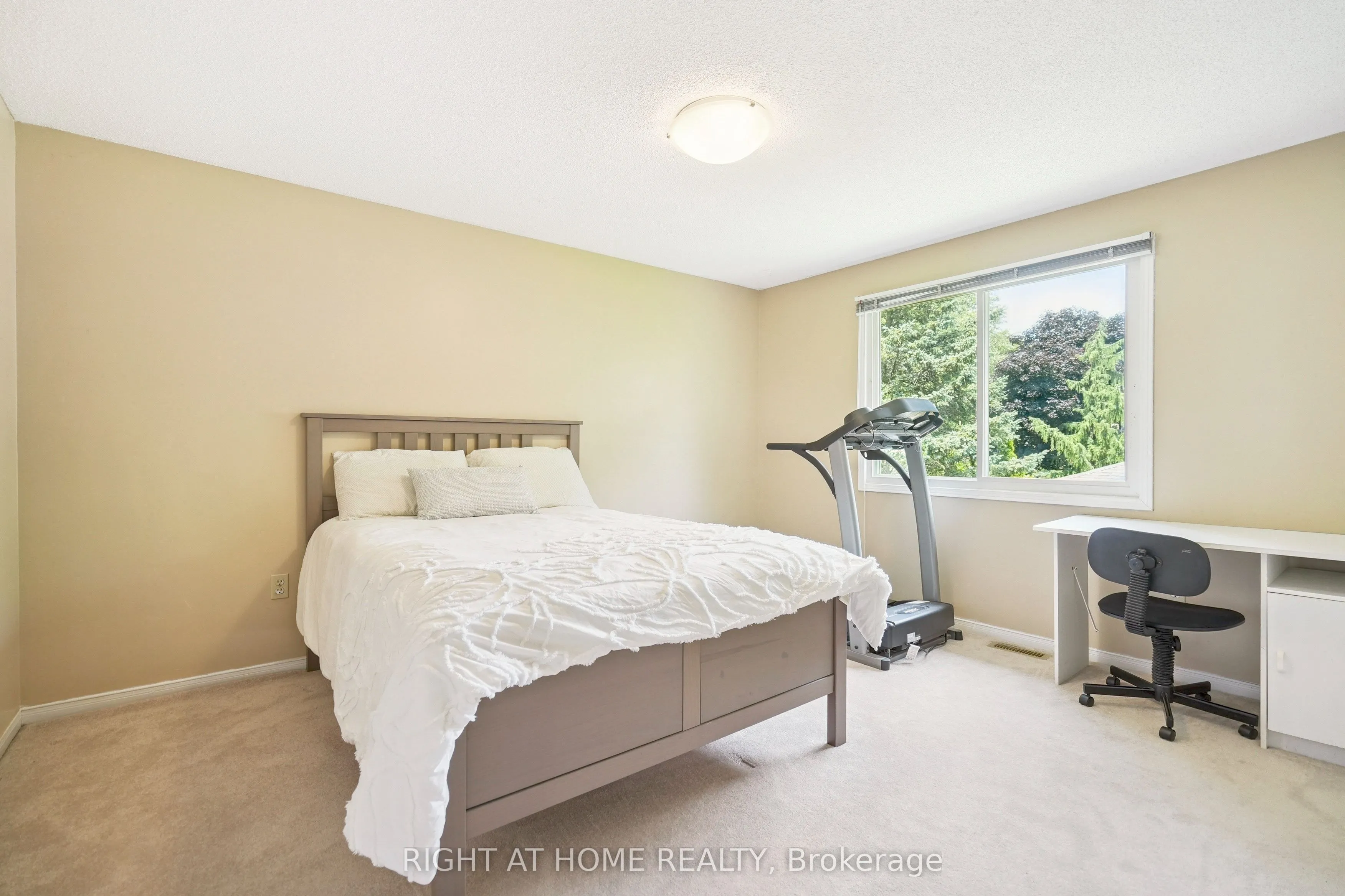 309 Amberly Boulevard