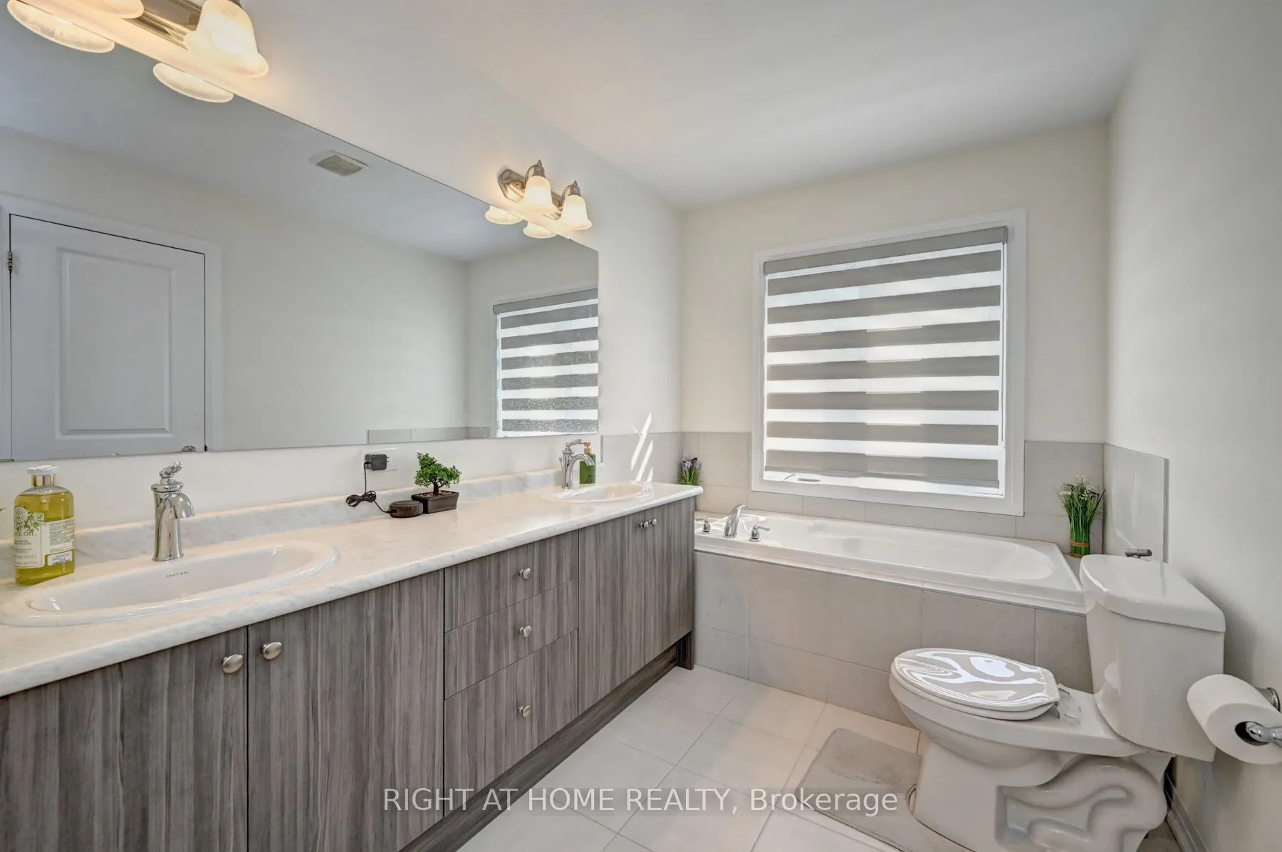 15 Blacklock Street #20
