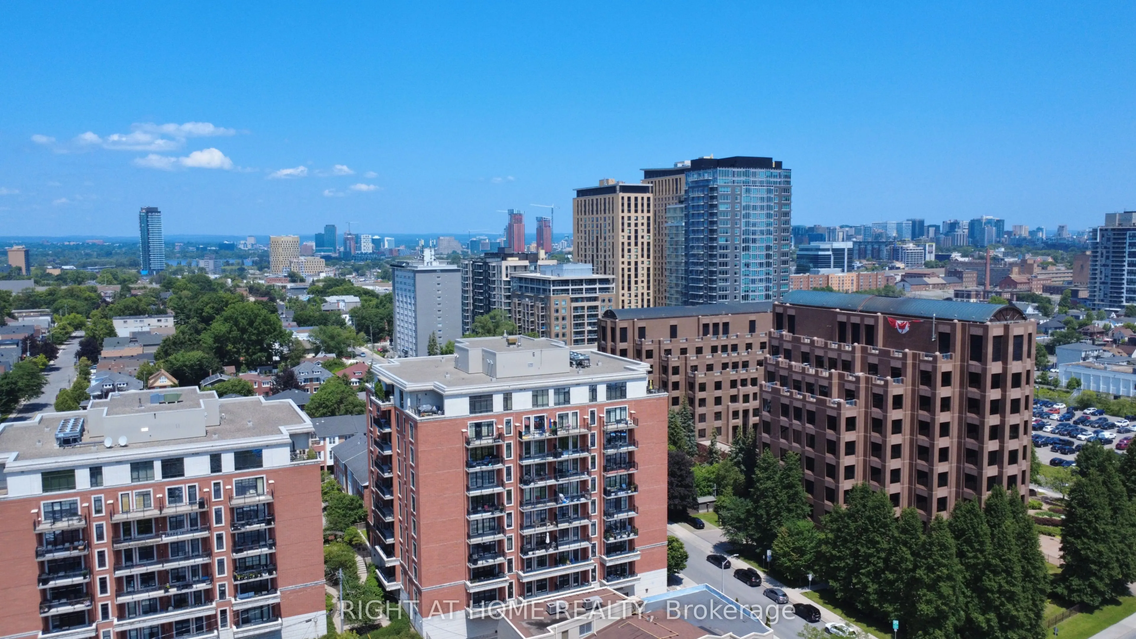 330 Loretta Avenue S #810