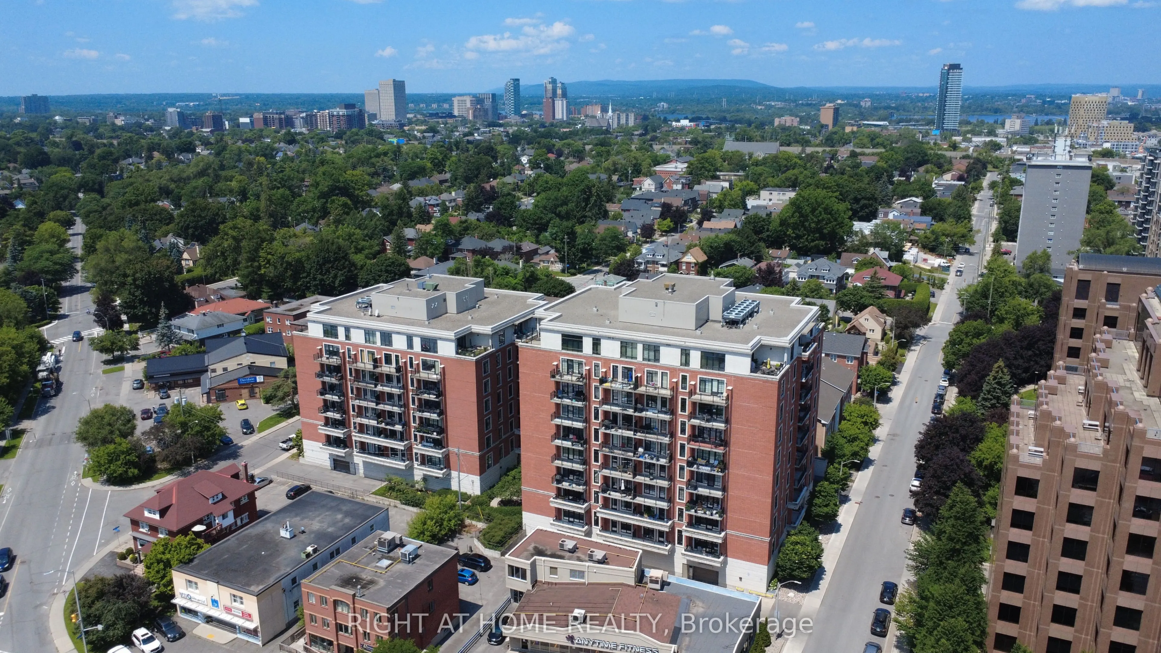 330 Loretta Avenue S #810