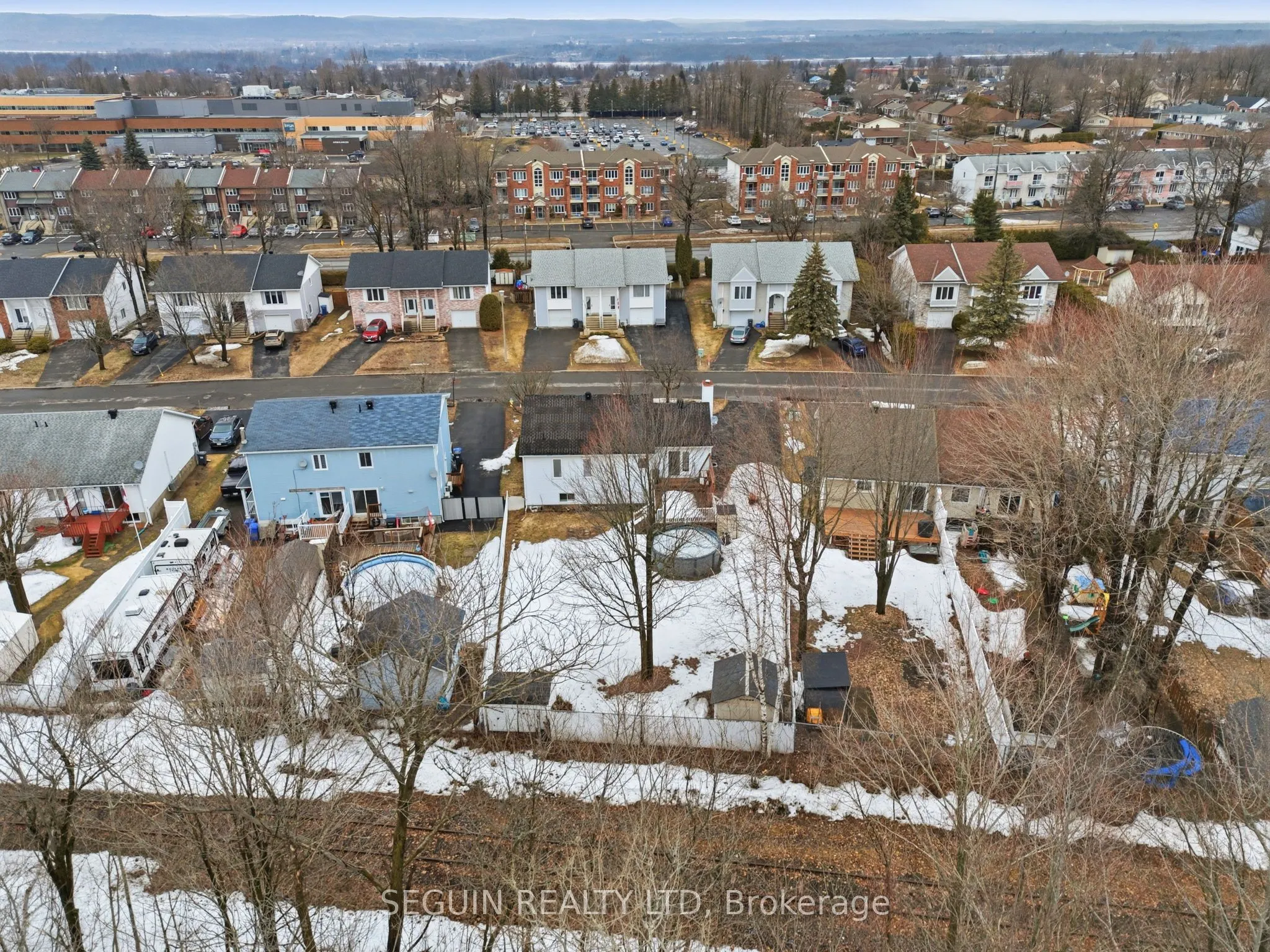 650 Berthiaume Street