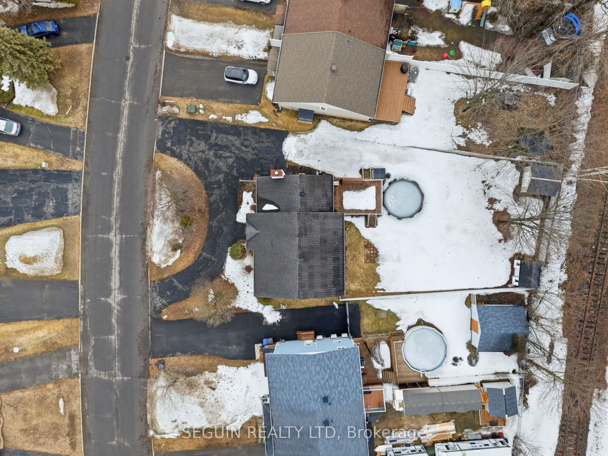 650 Berthiaume Street