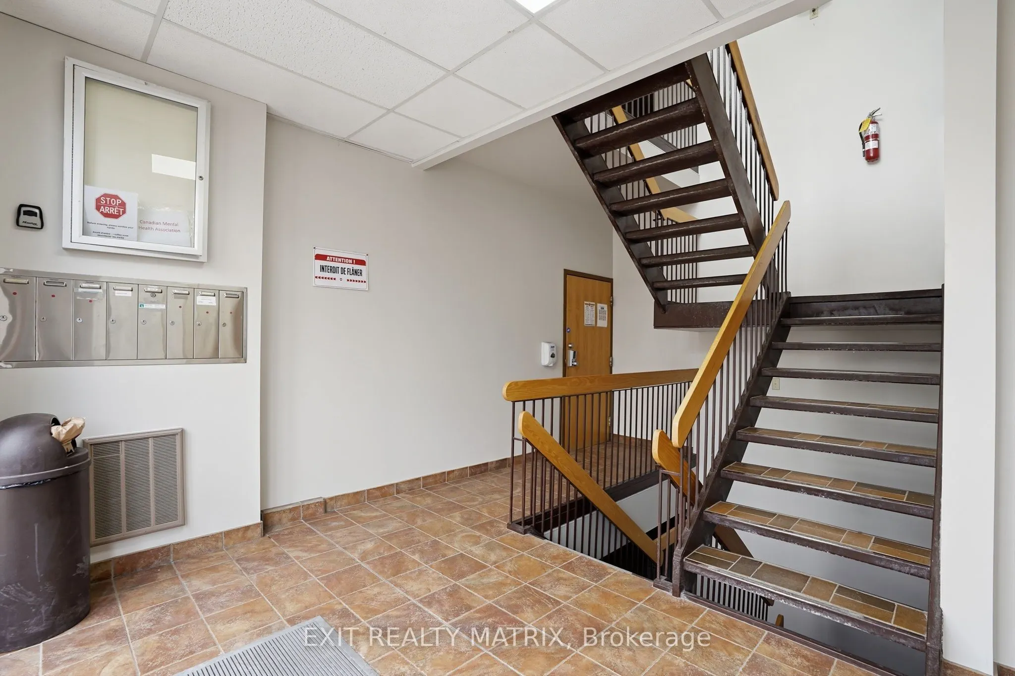 444 Mc Gill Street #201