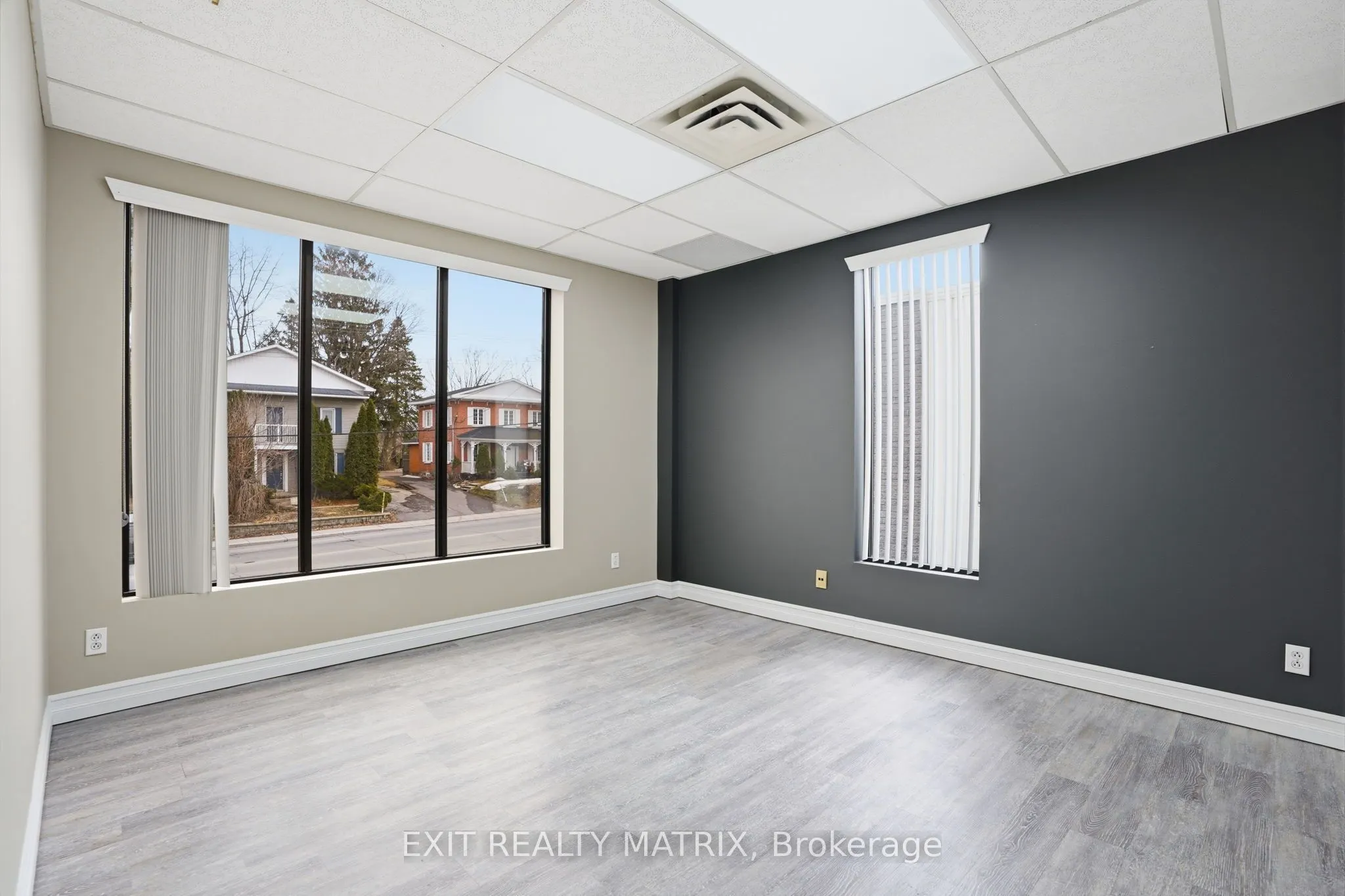444 Mc Gill Street #201