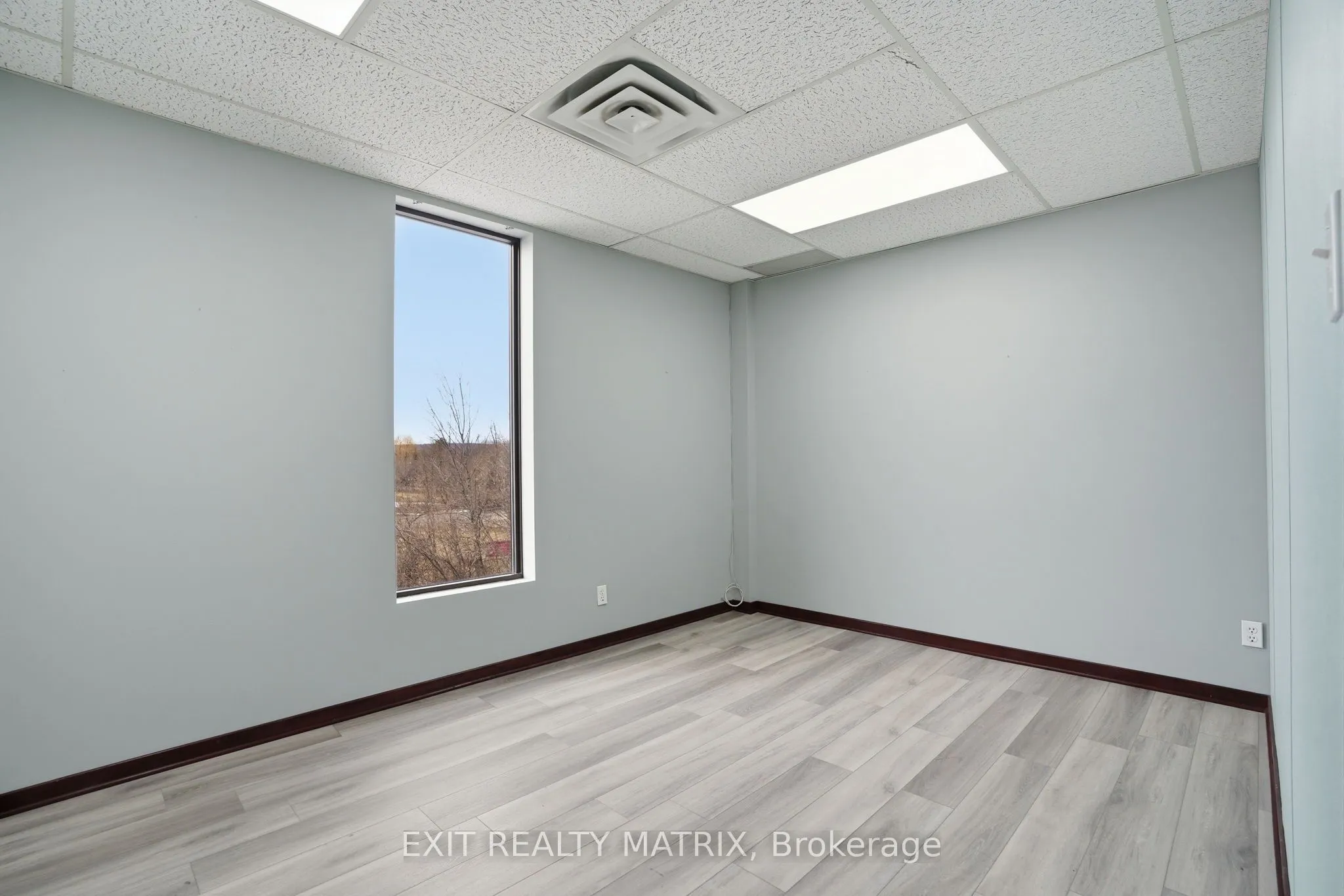 444 Mc Gill Street #203