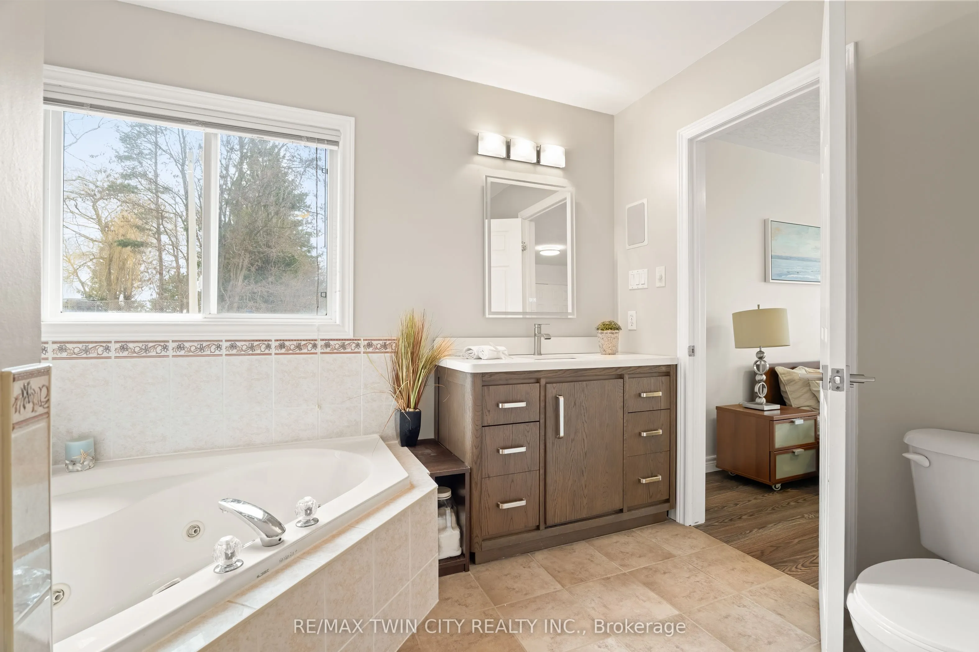 534 Birchleaf Walk