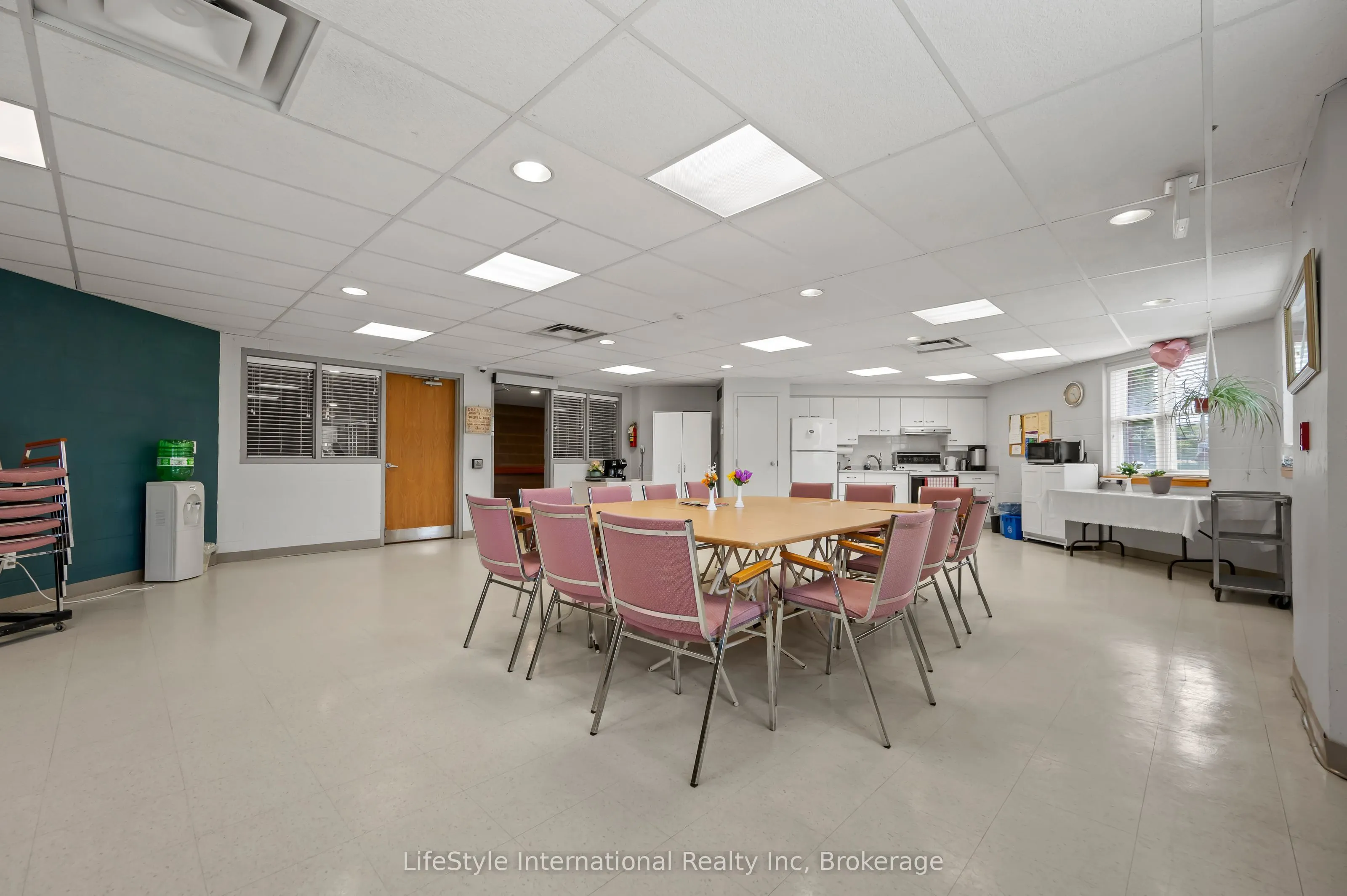 208 Silvercreek Parkway N #205
