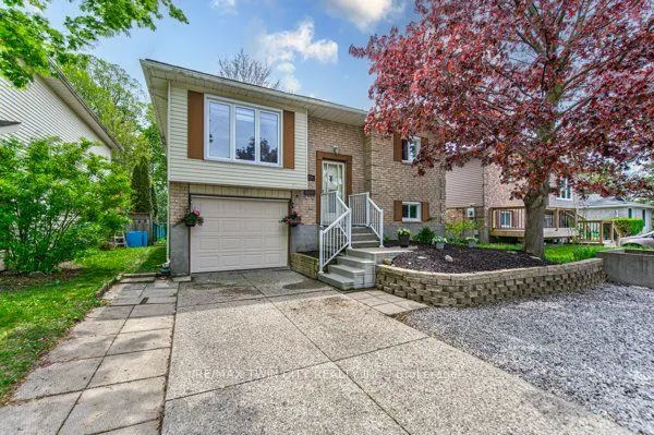 414 WOODS Lane