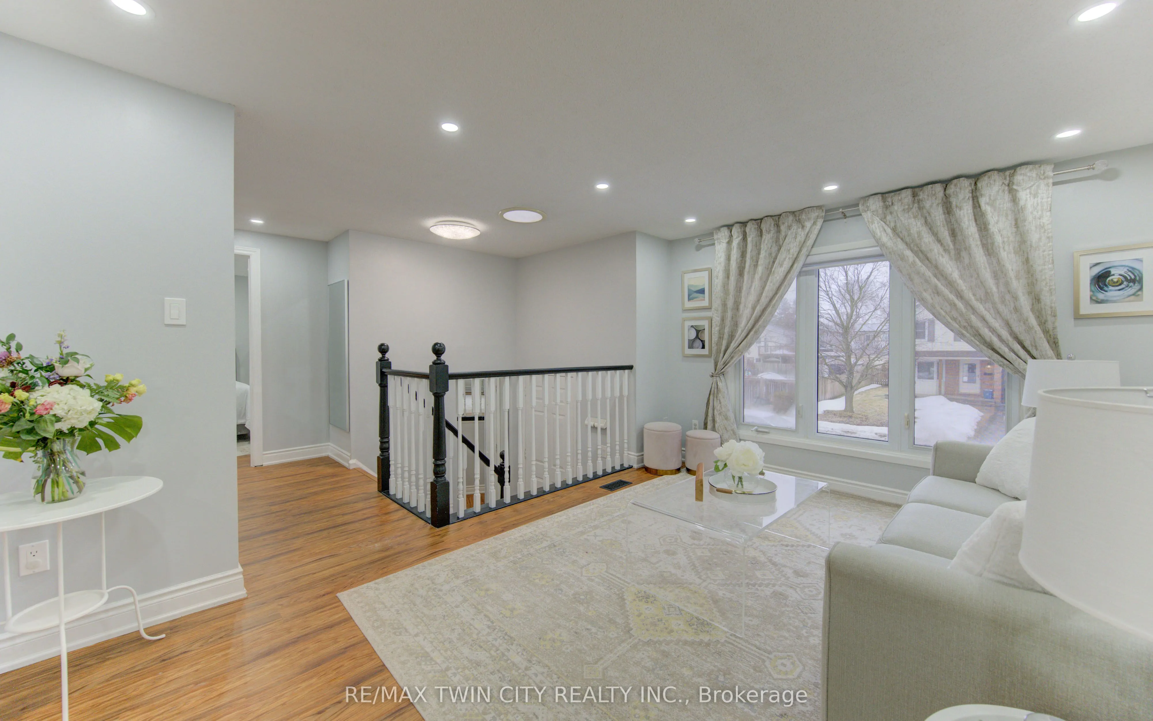 414 WOODS Lane