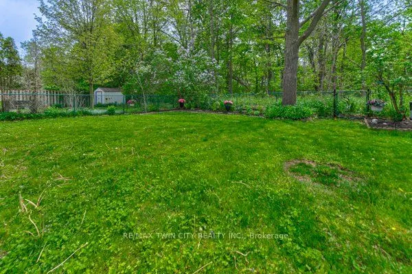 414 WOODS Lane