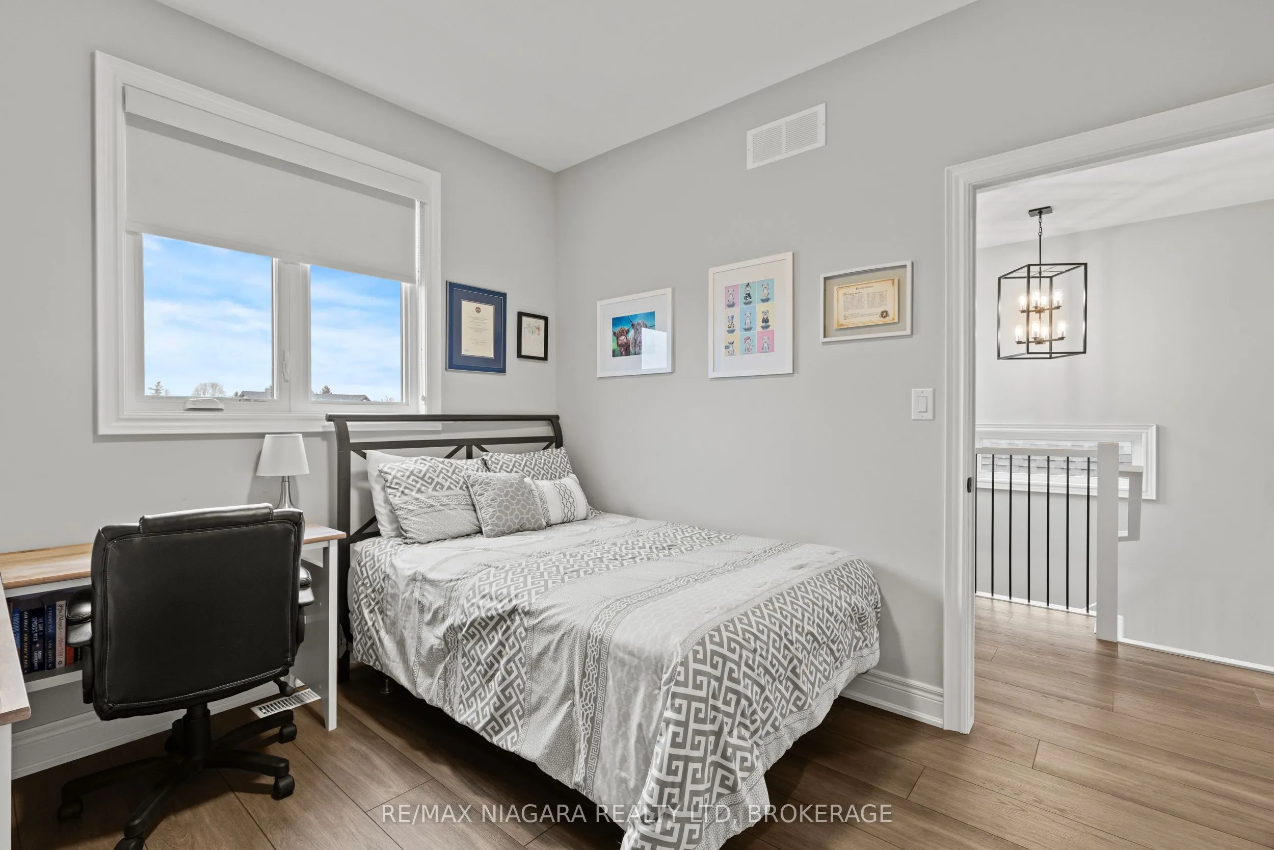 3549 Canfield Crescent