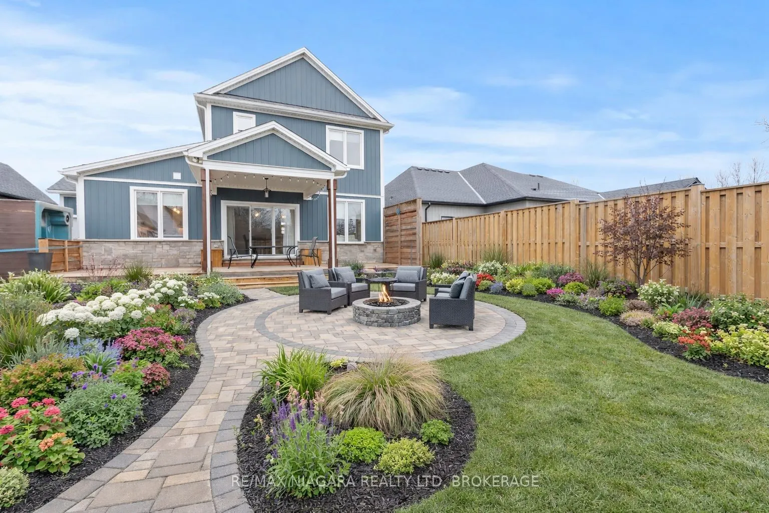 3549 Canfield Crescent