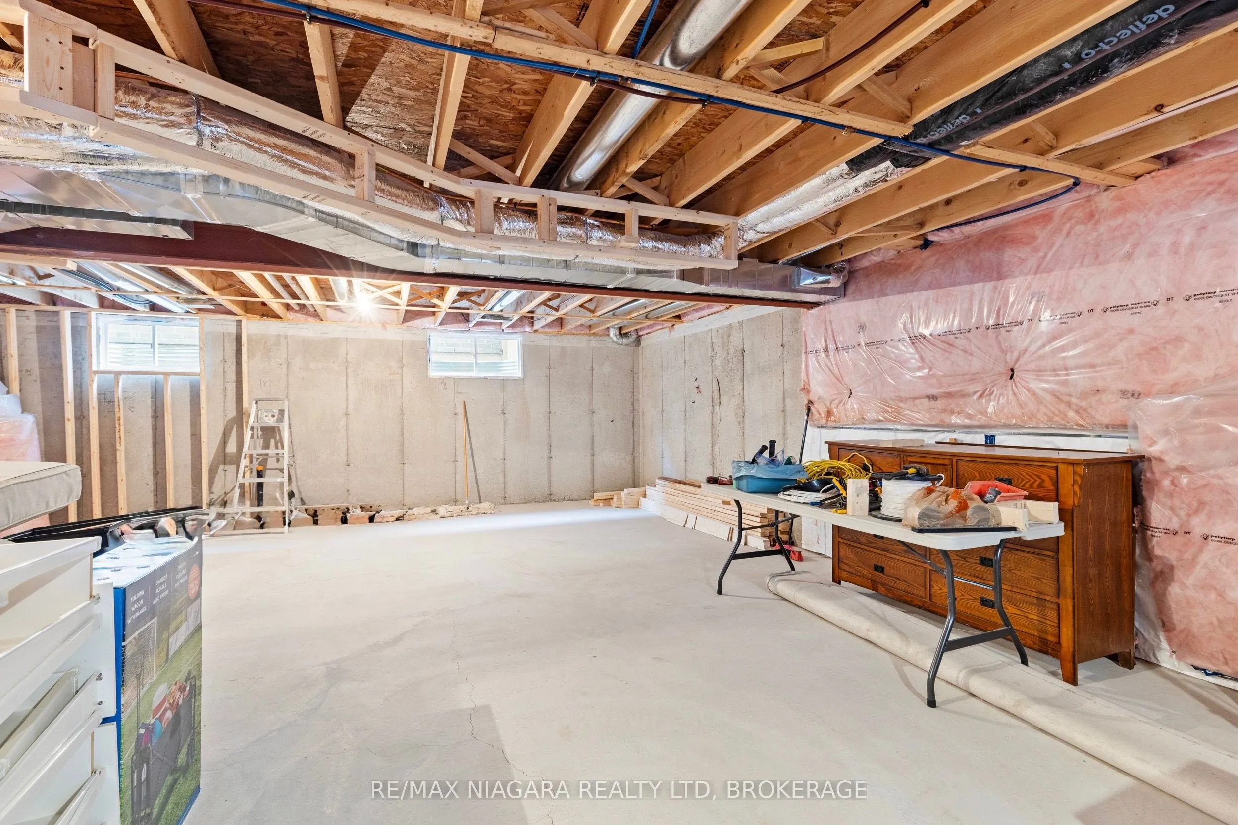 3549 Canfield Crescent
