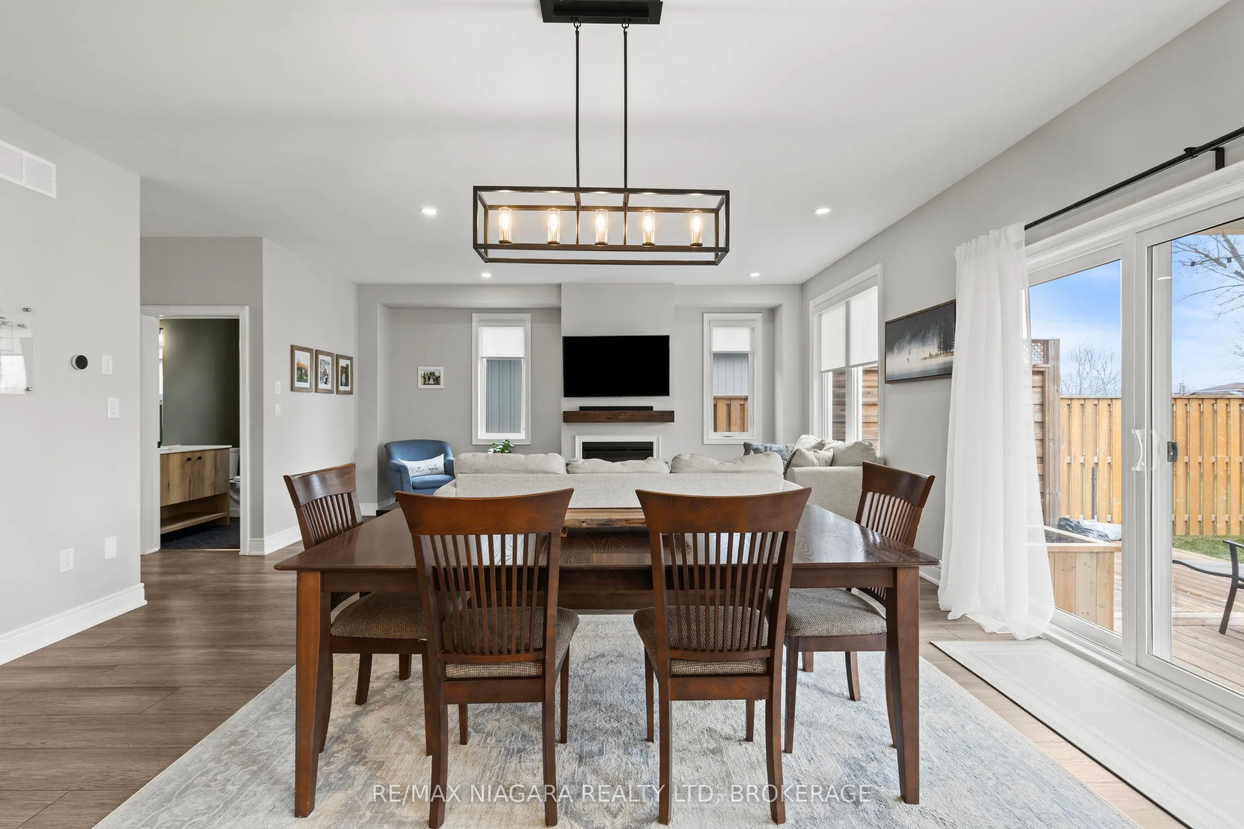 3549 Canfield Crescent