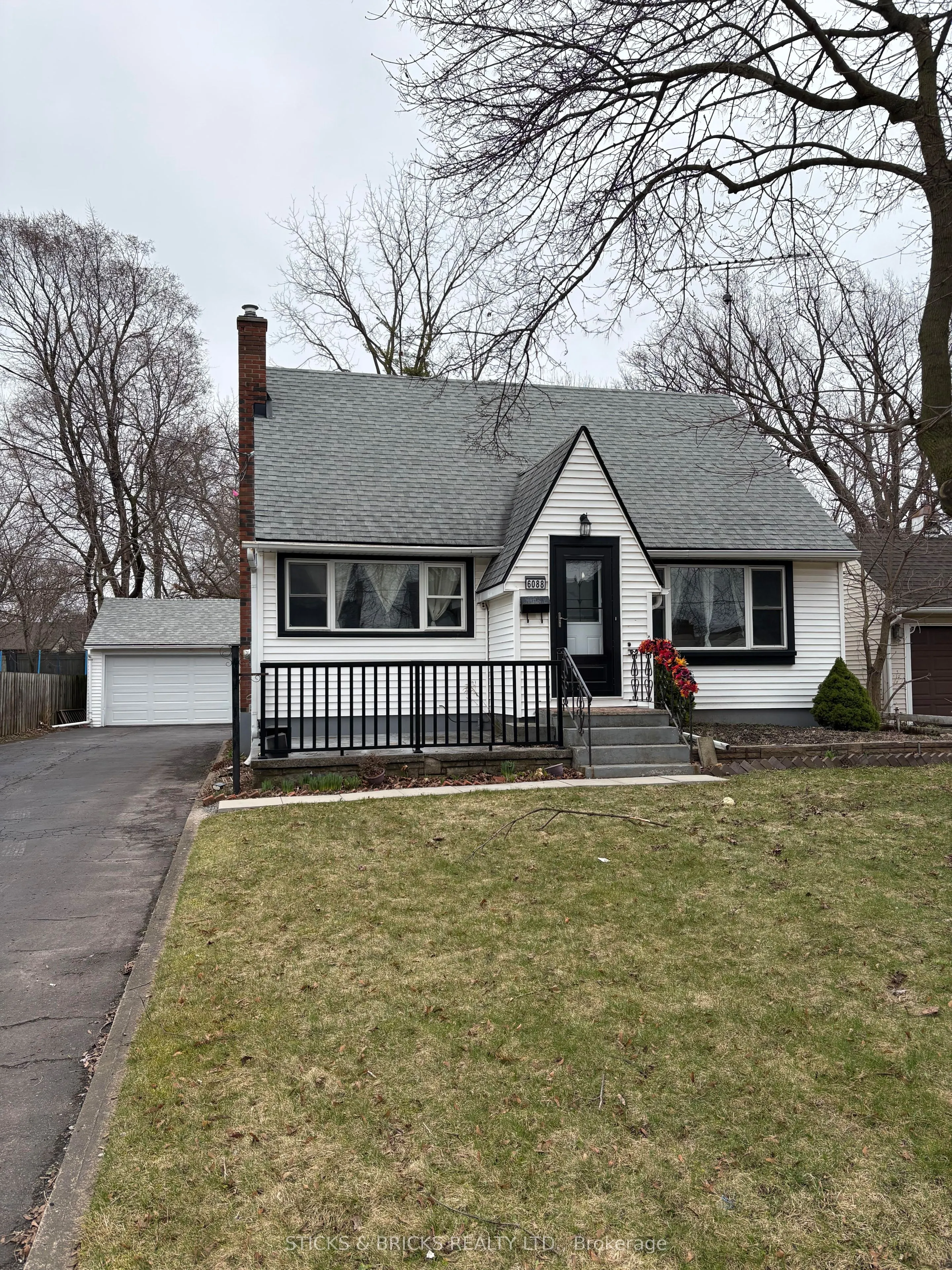 6088 Dorchester Road