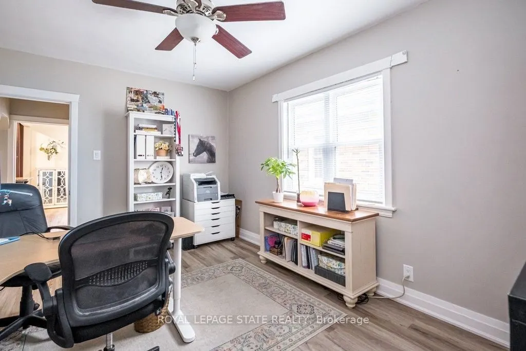 143 Huxley Avenue S