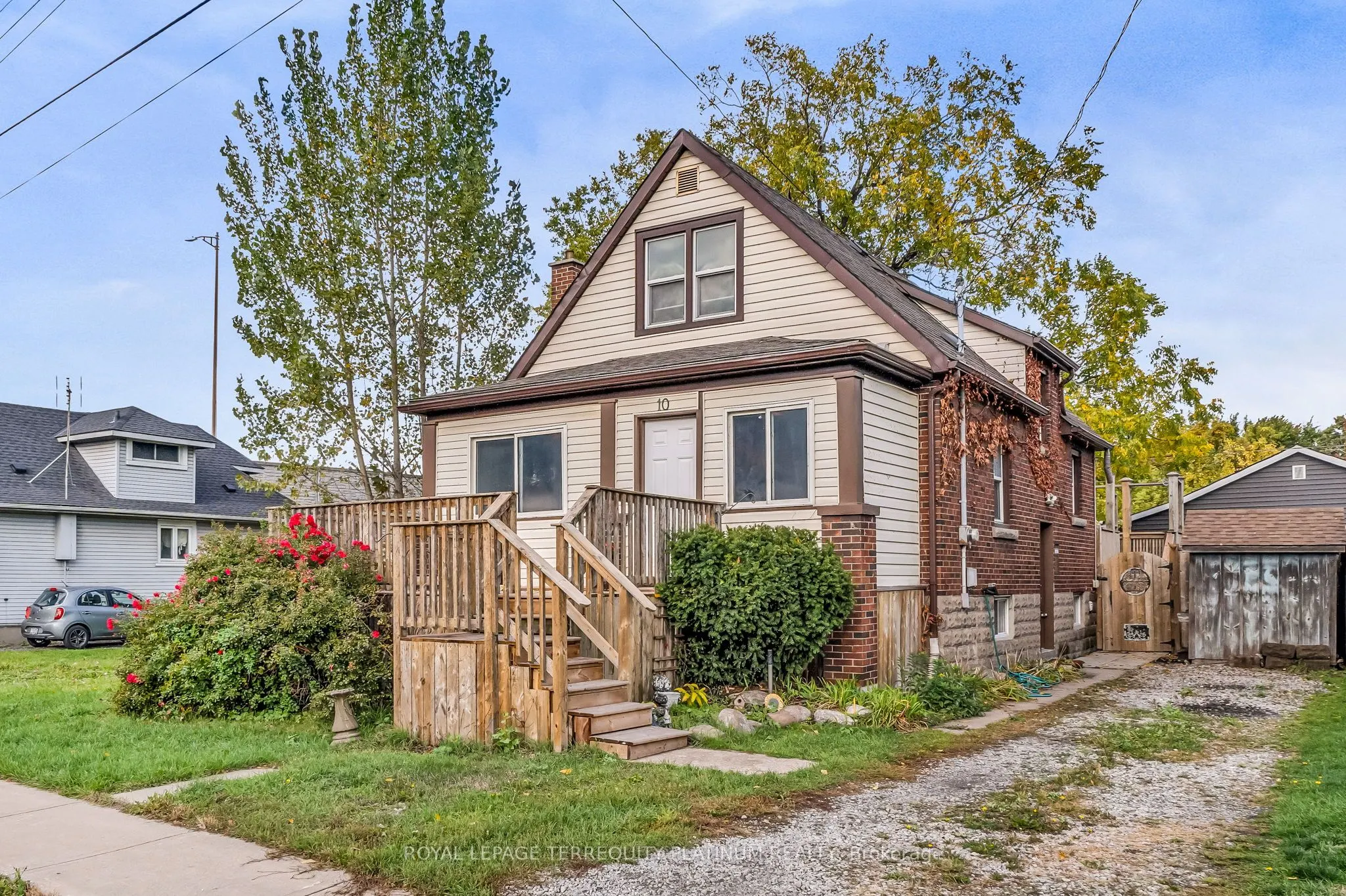 10 Locarno Avenue
