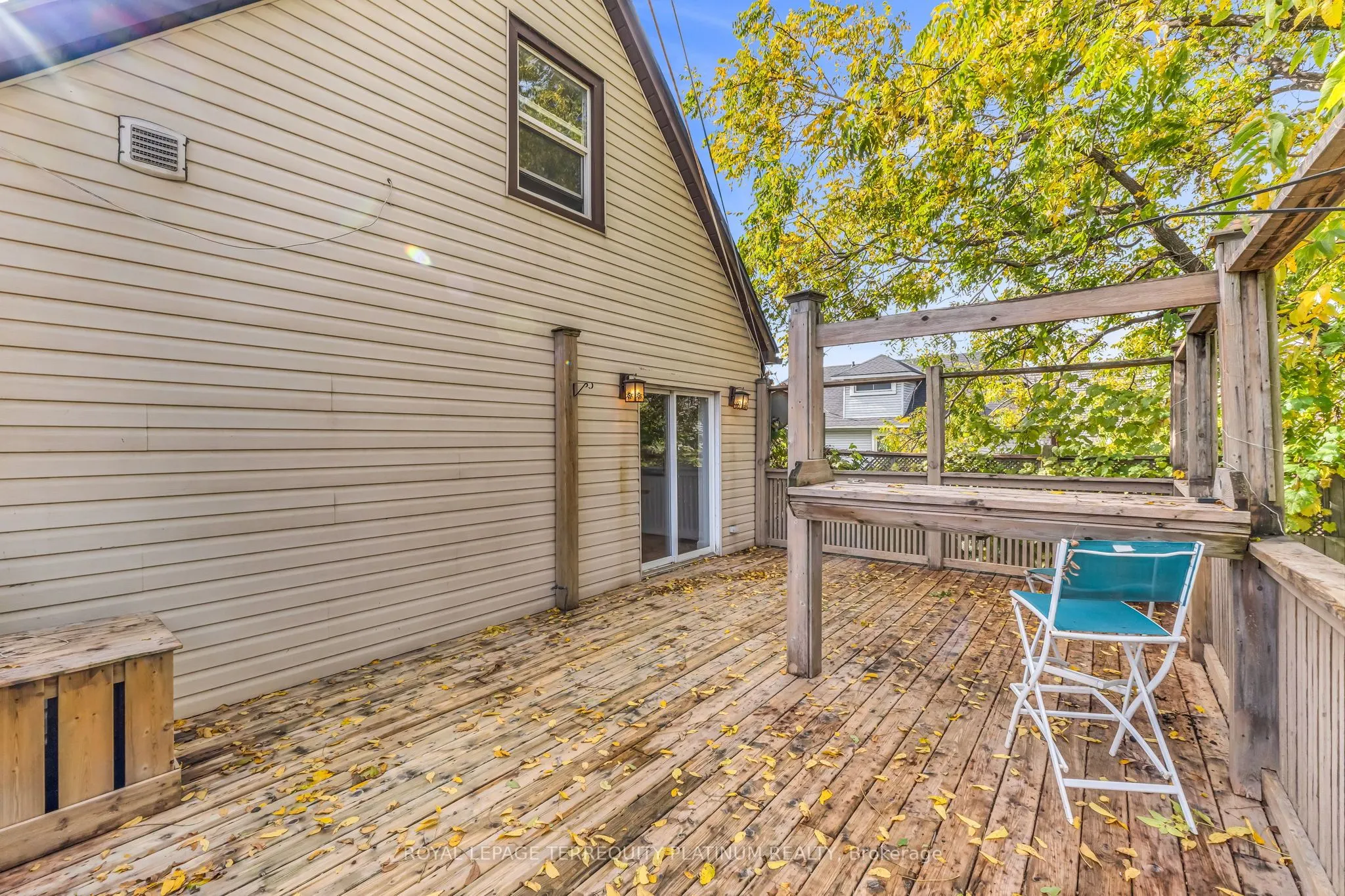 10 Locarno Avenue