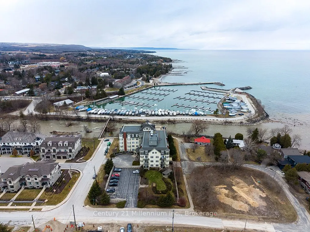 10 Bay Street E #407