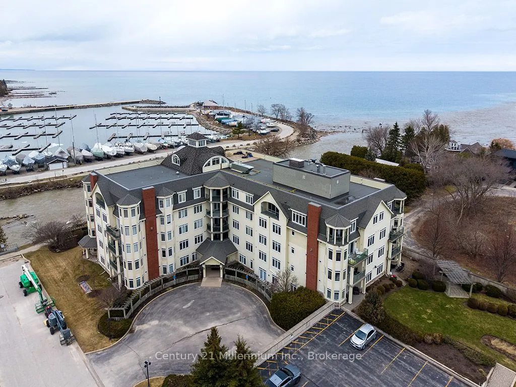 10 Bay Street E #407
