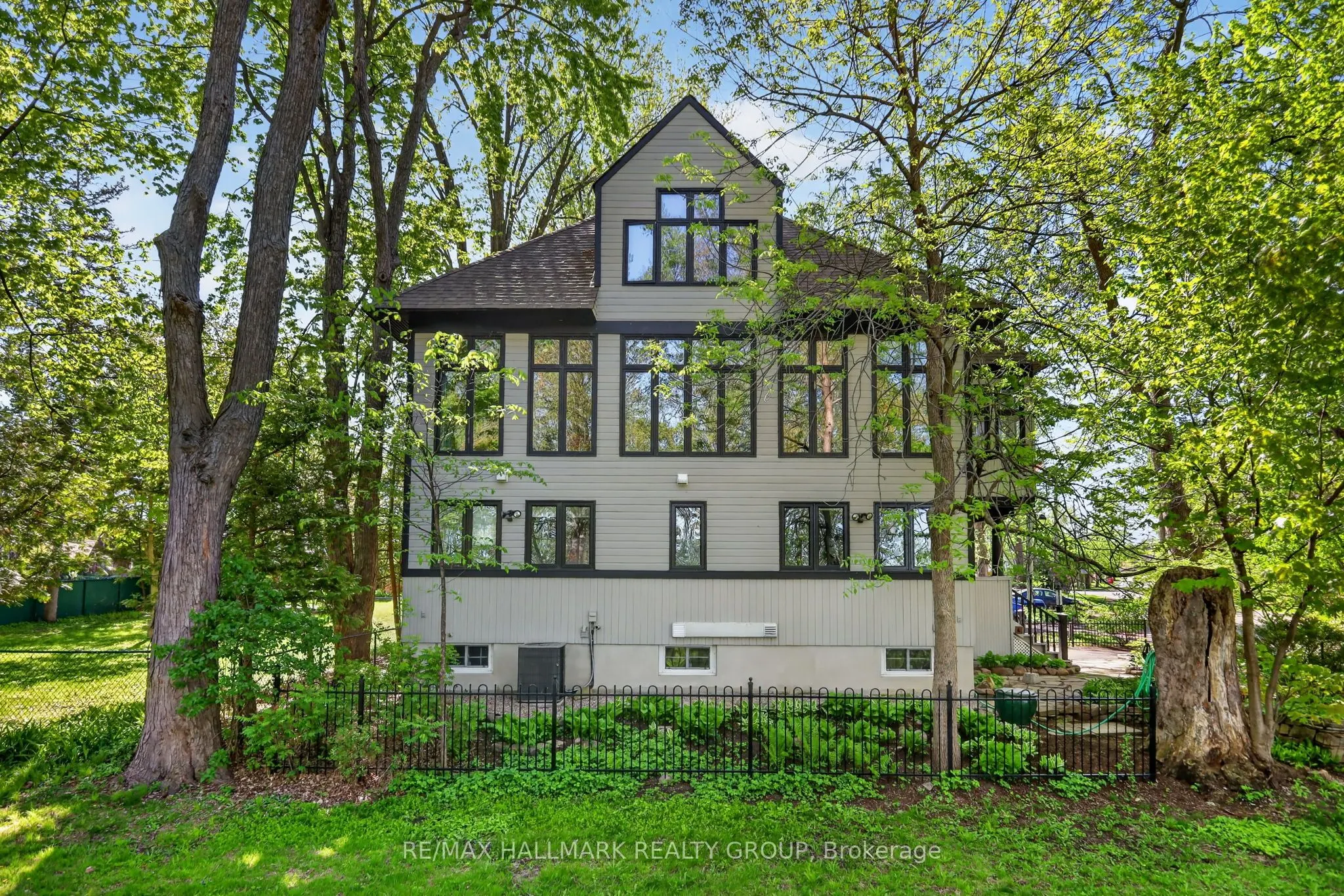 53 Scrivens Street