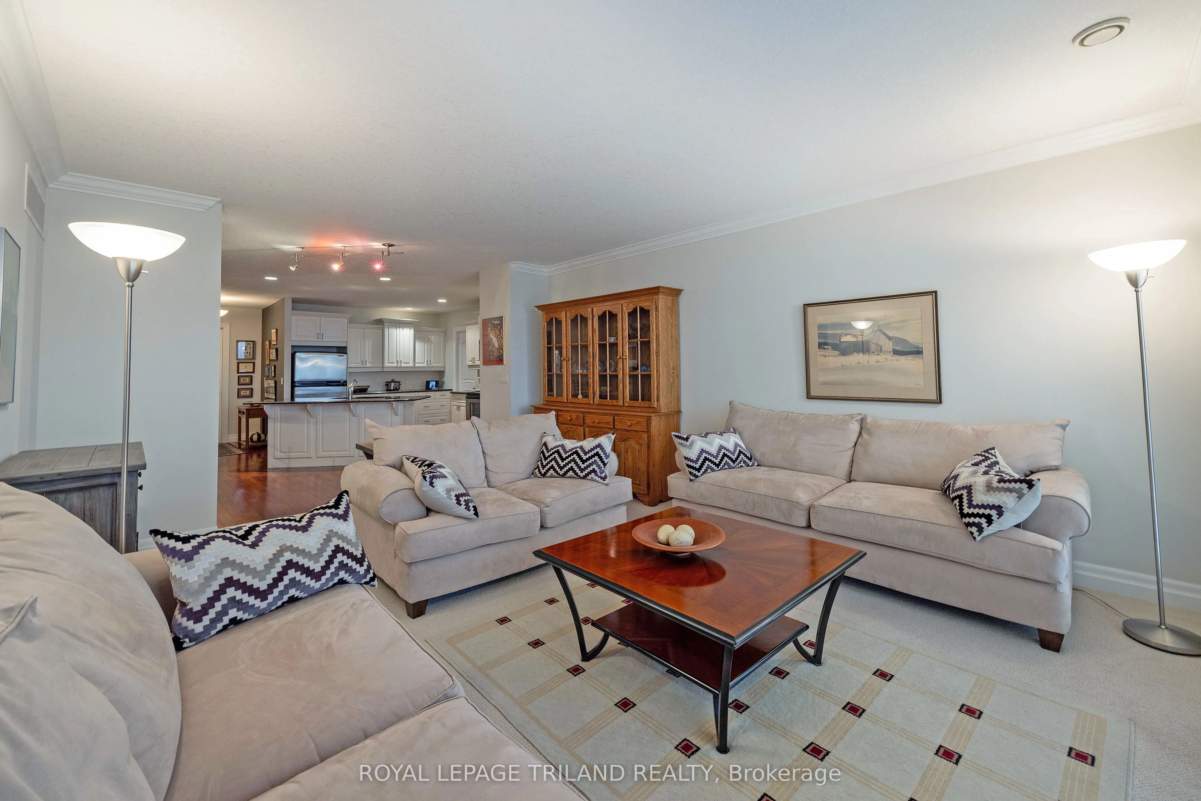 250 Pall Mall Street #1202