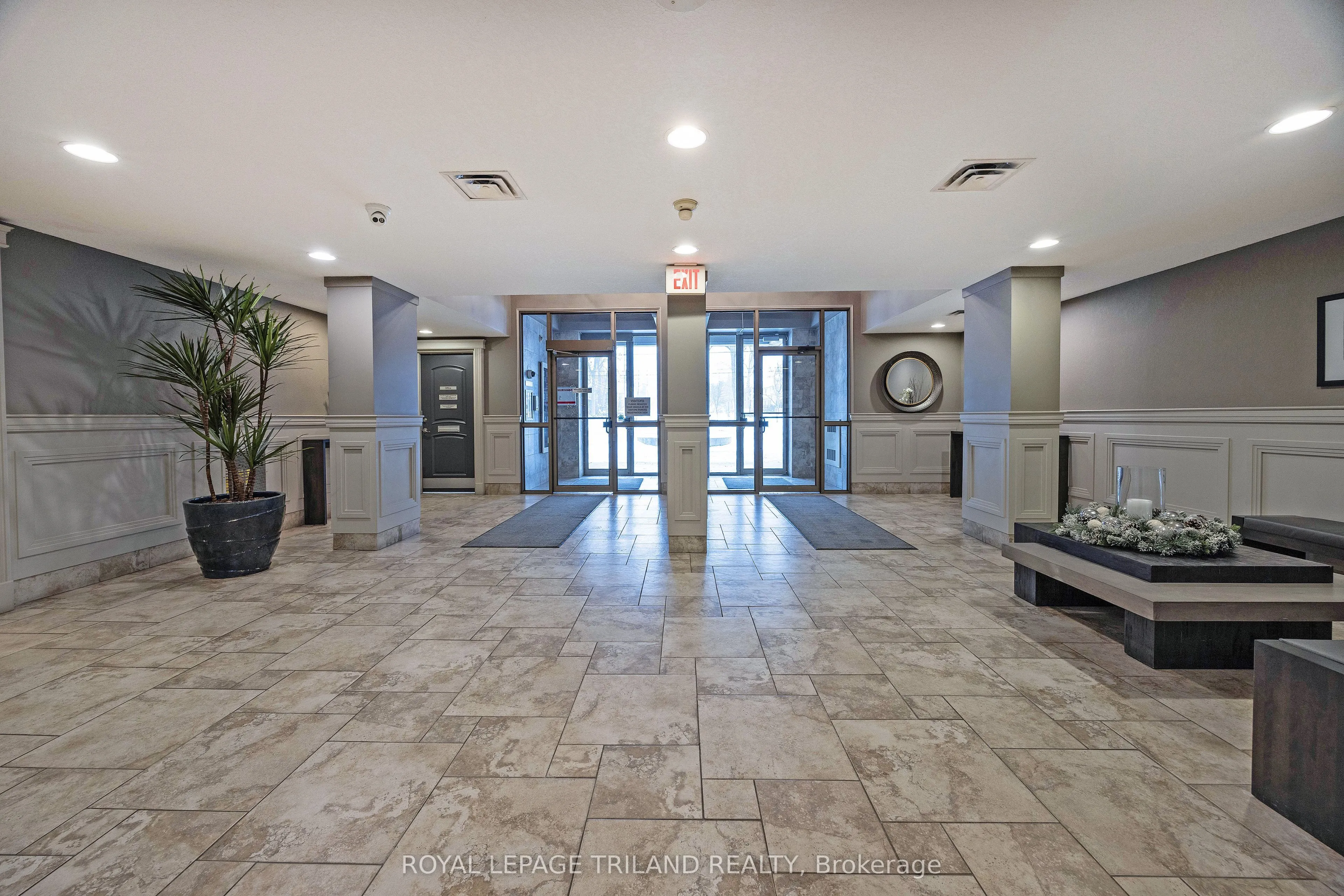 250 Pall Mall Street #1202