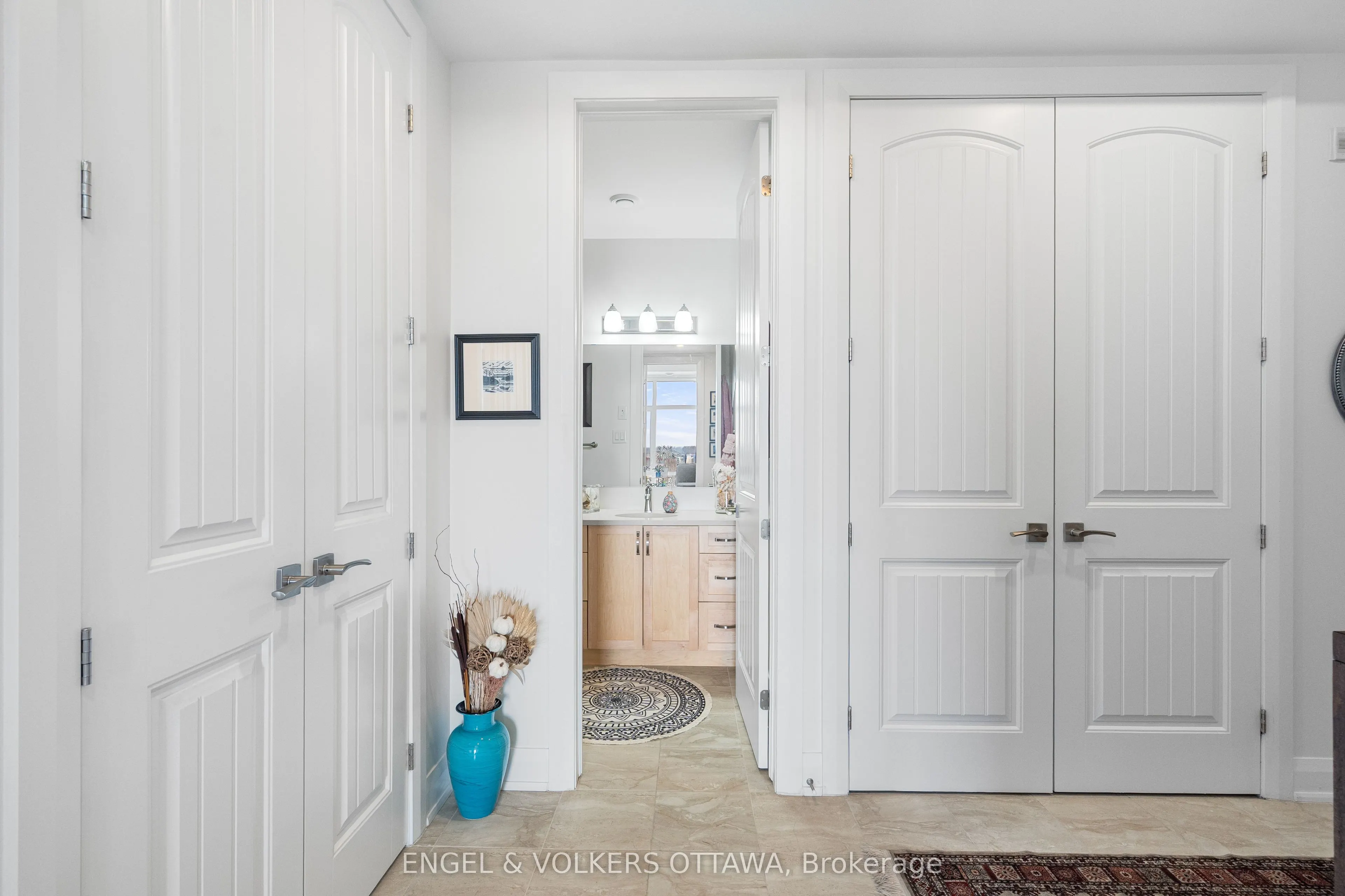 110 Cortile Private #402