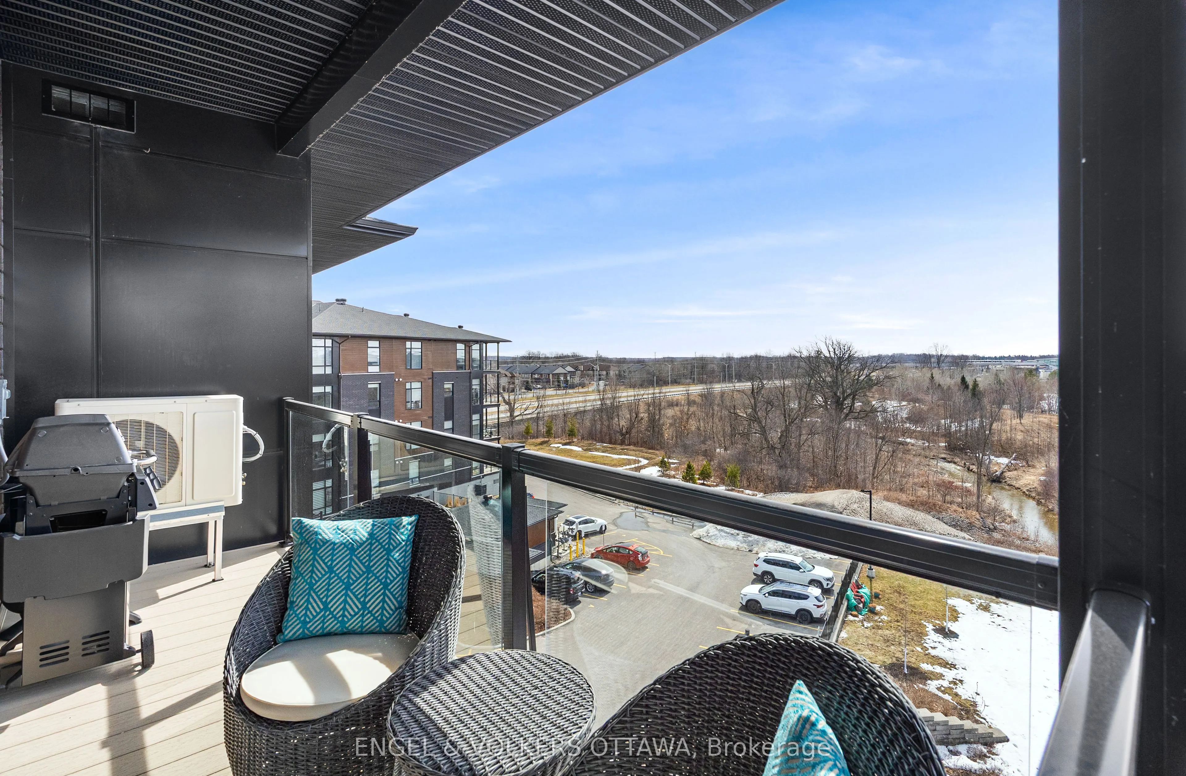 110 Cortile Private #402