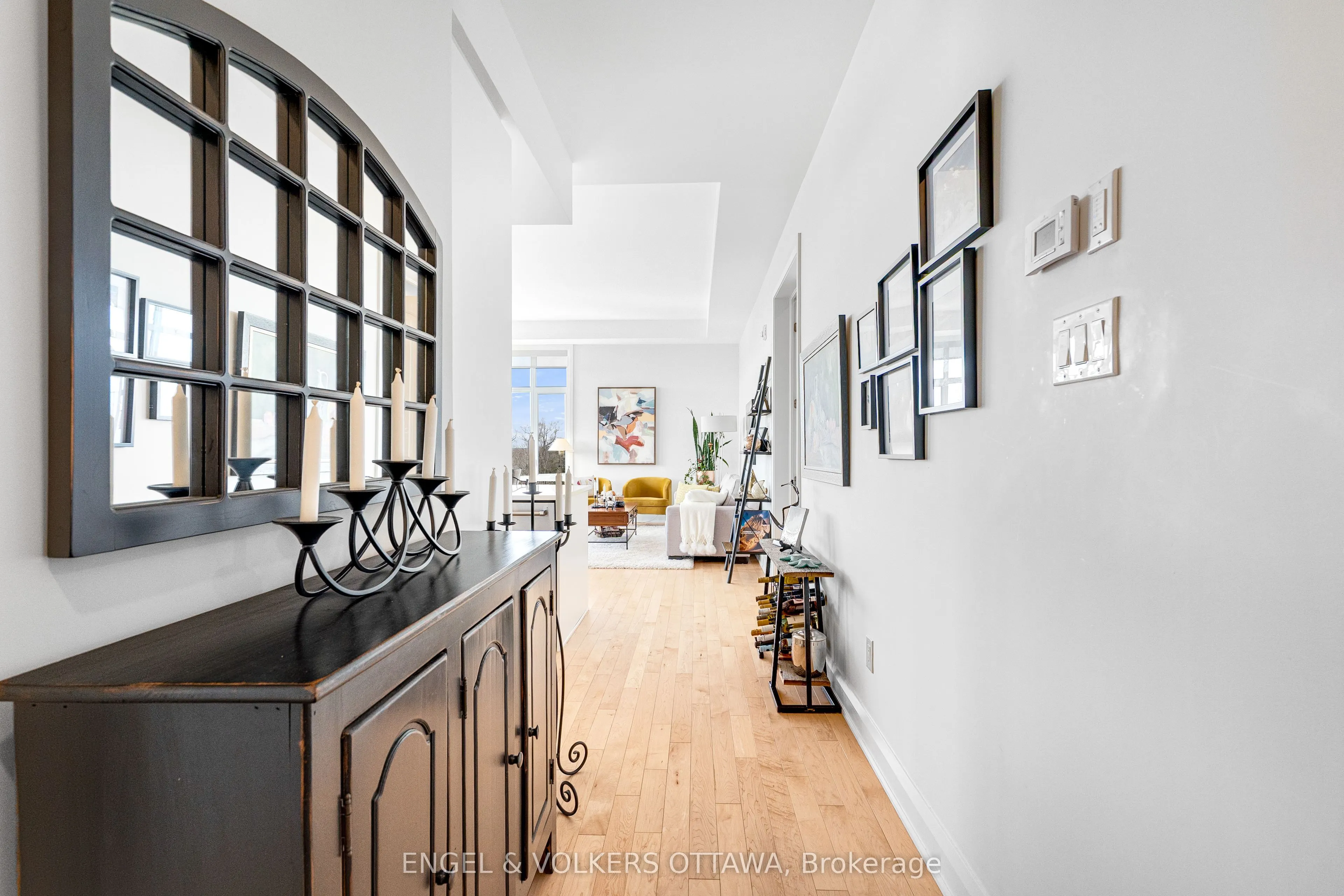 110 Cortile Private #402