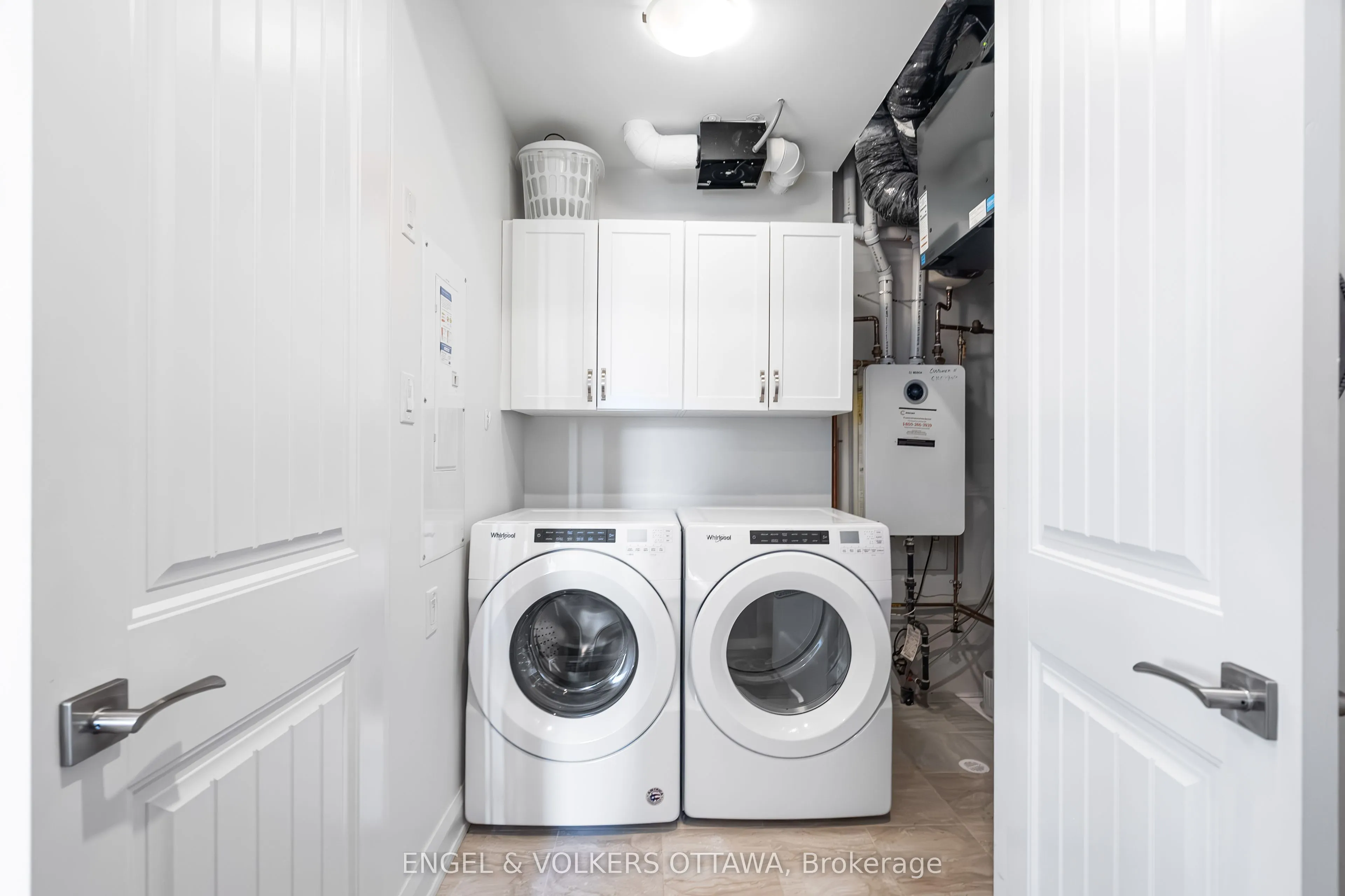 110 Cortile Private #402