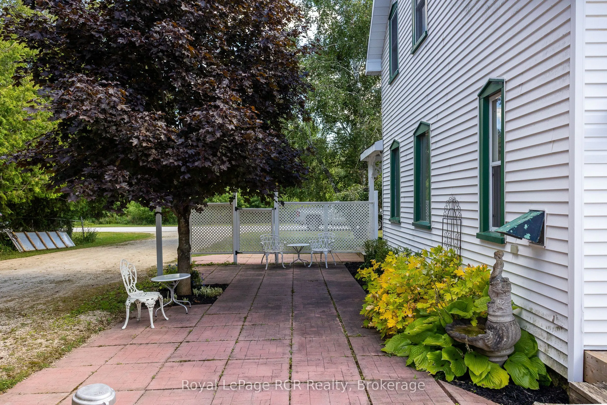 580283 Sideroad 60