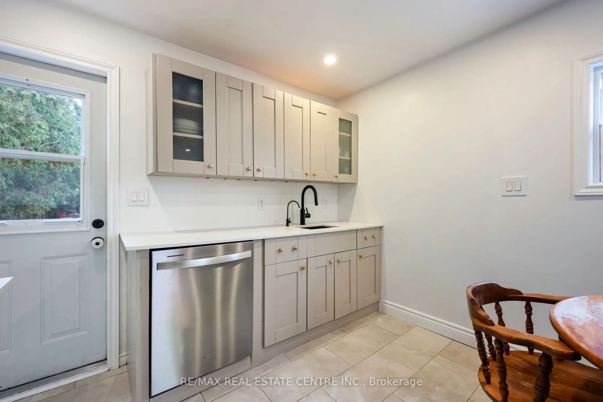 121 Proton Street N
