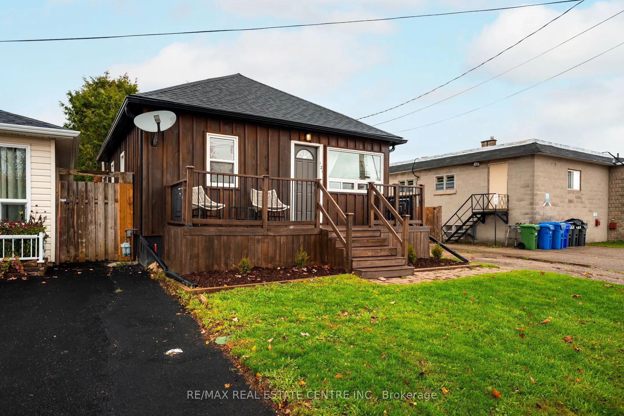 121 Proton Street N