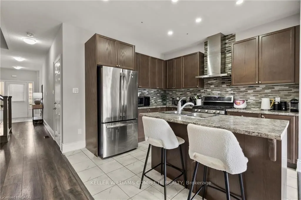 51 SUNSET Way