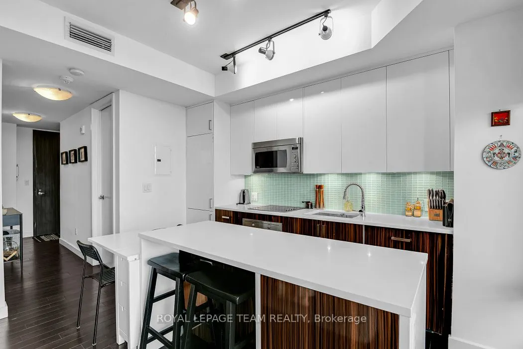 201 Parkdale Avenue #408