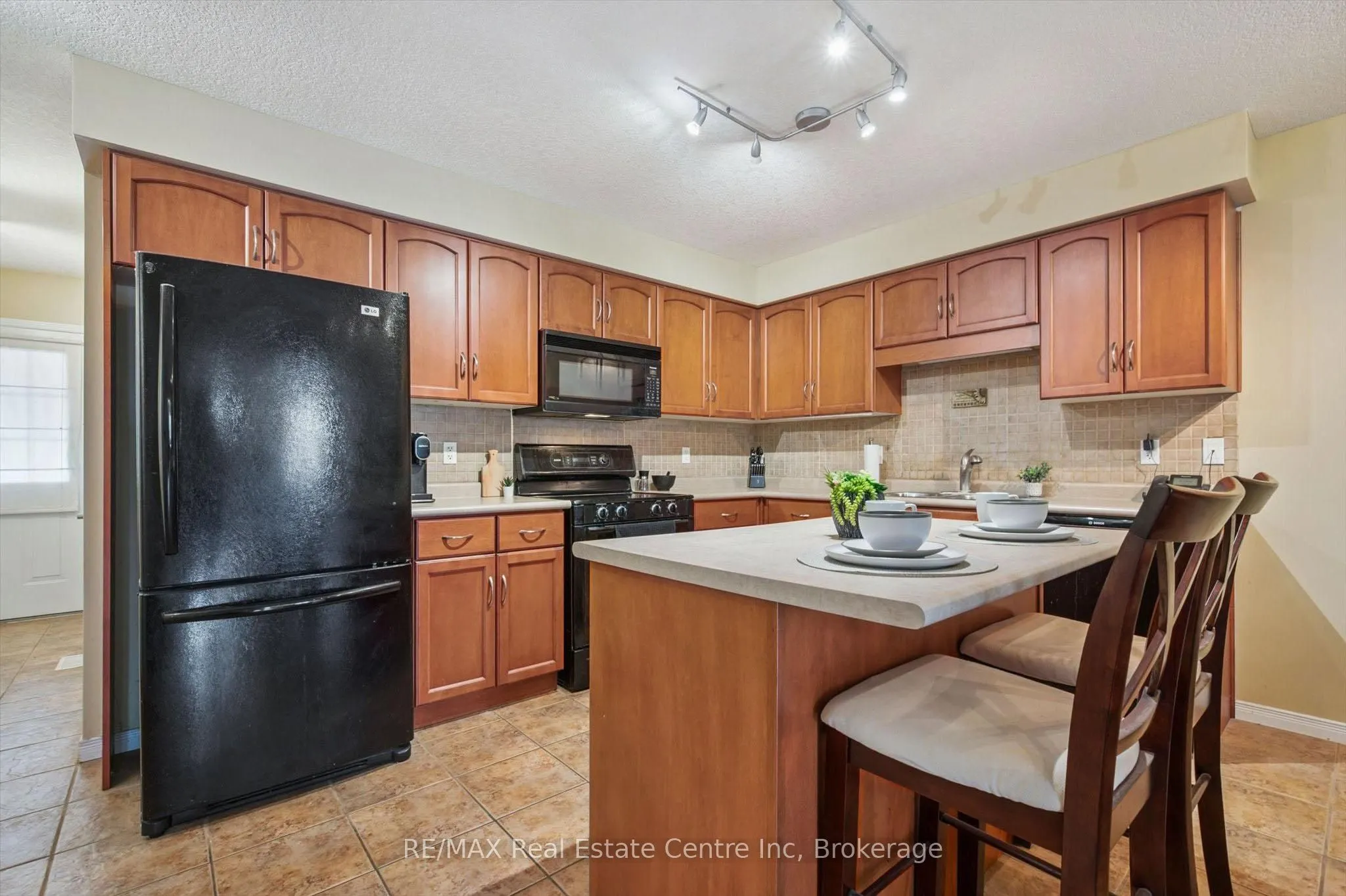 210 DAWN Avenue #38