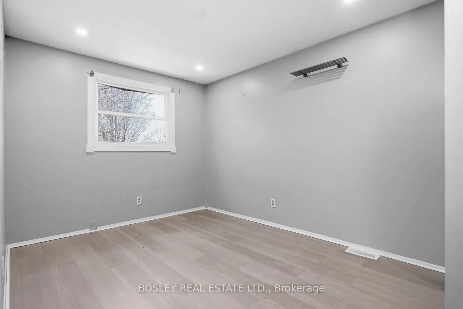 32A Crossley Drive