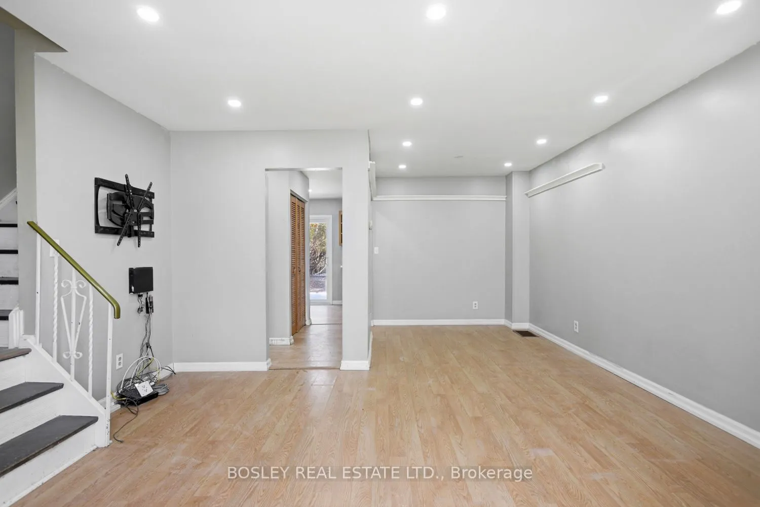 32A Crossley Drive