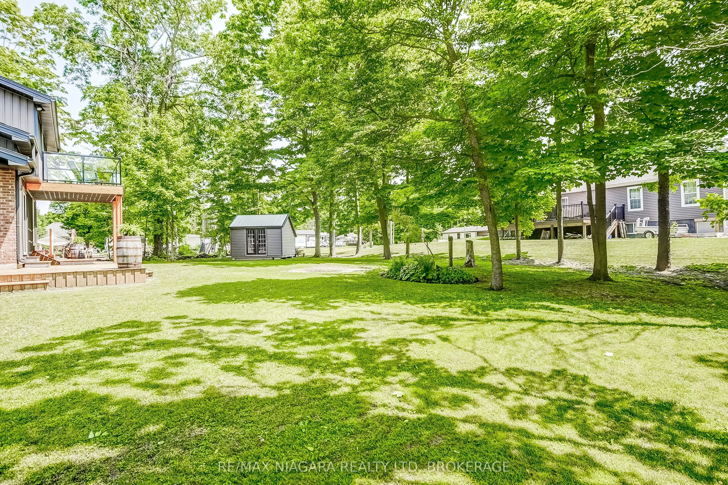 4905 Mapleview Crescent