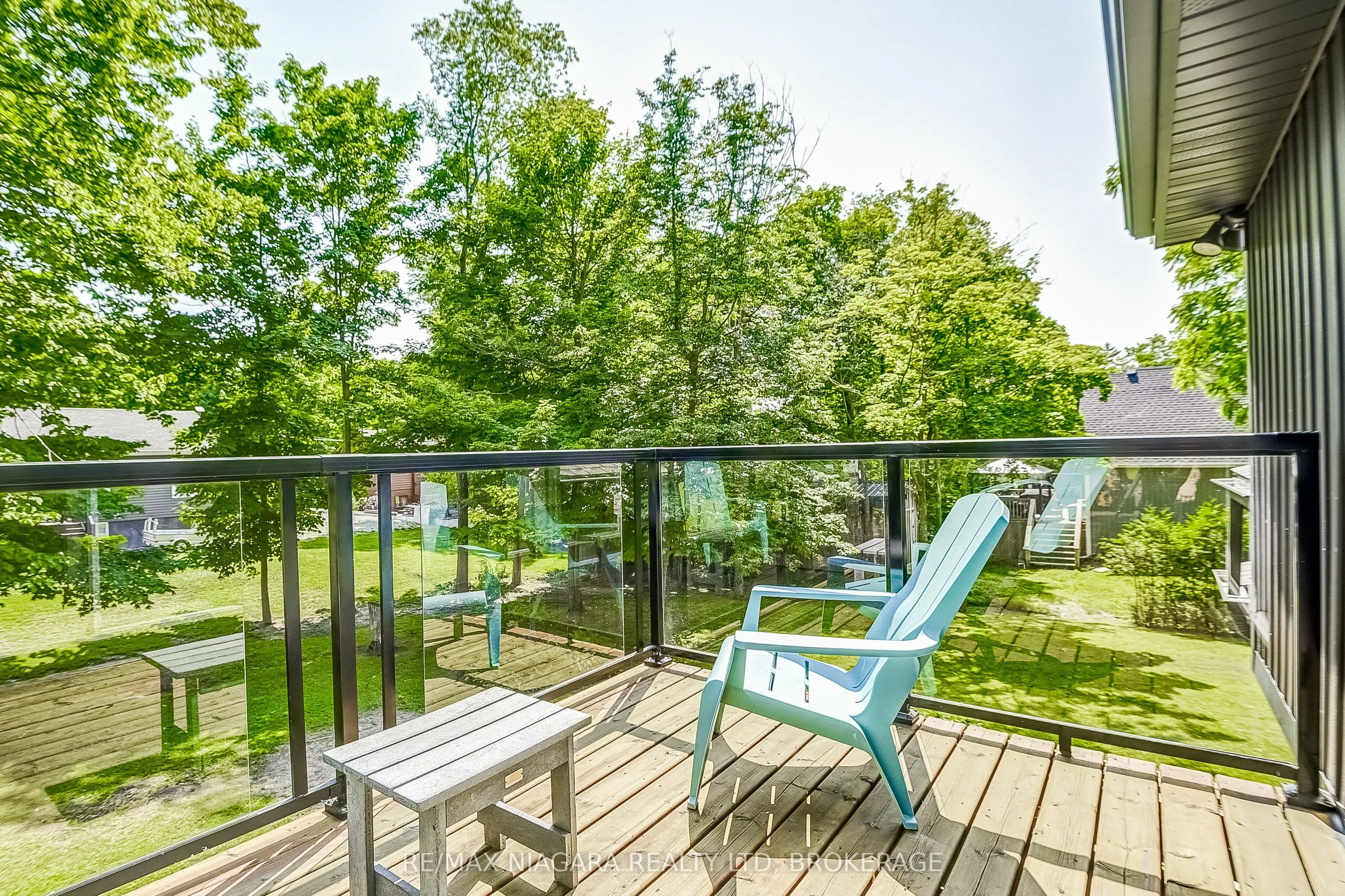 4905 Mapleview Crescent