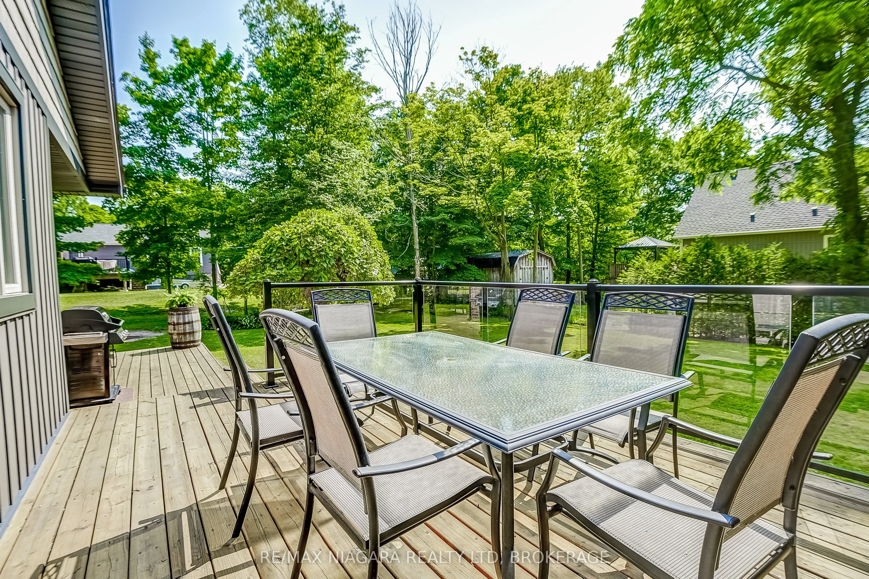 4905 Mapleview Crescent